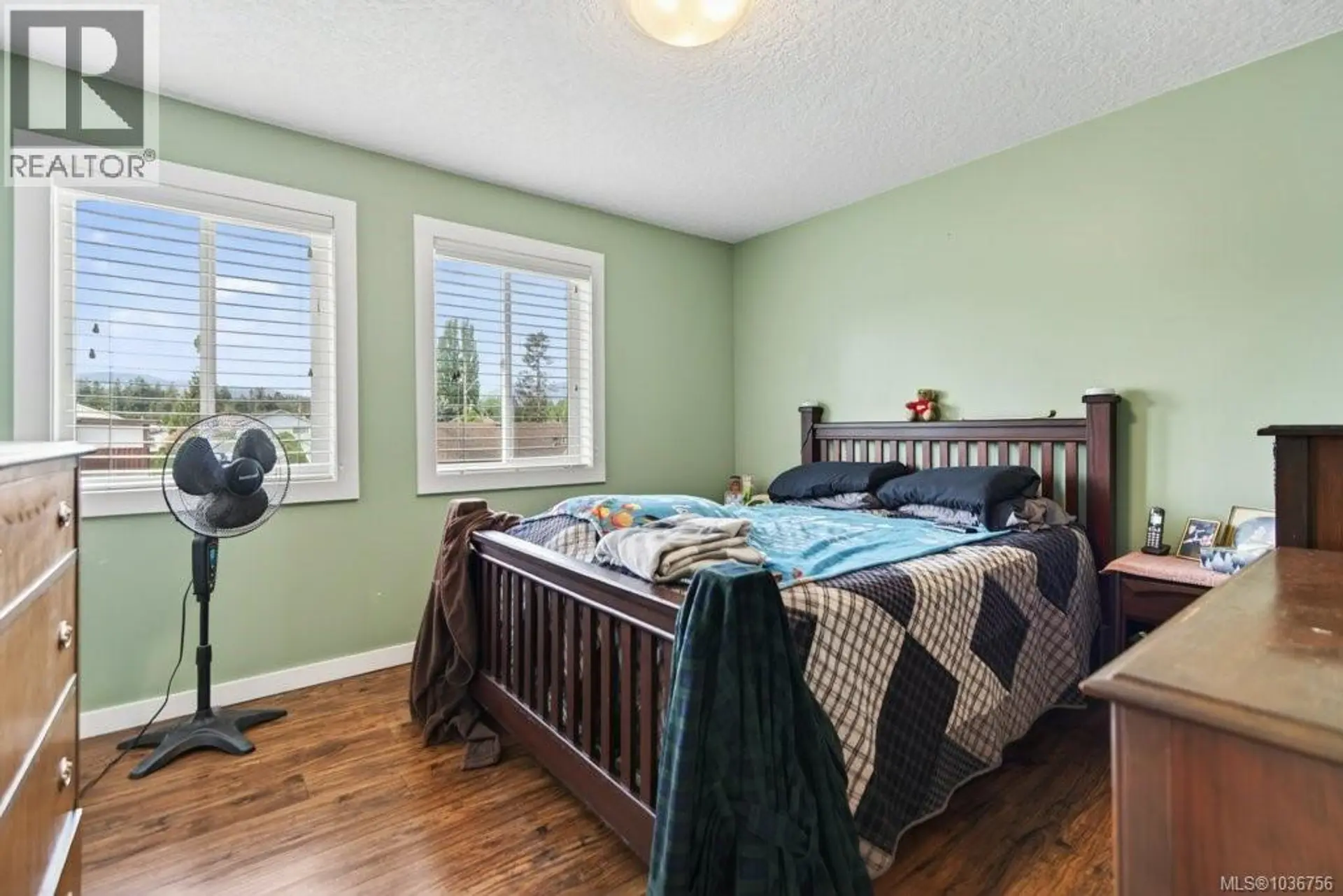 1005 26th St - Image 9