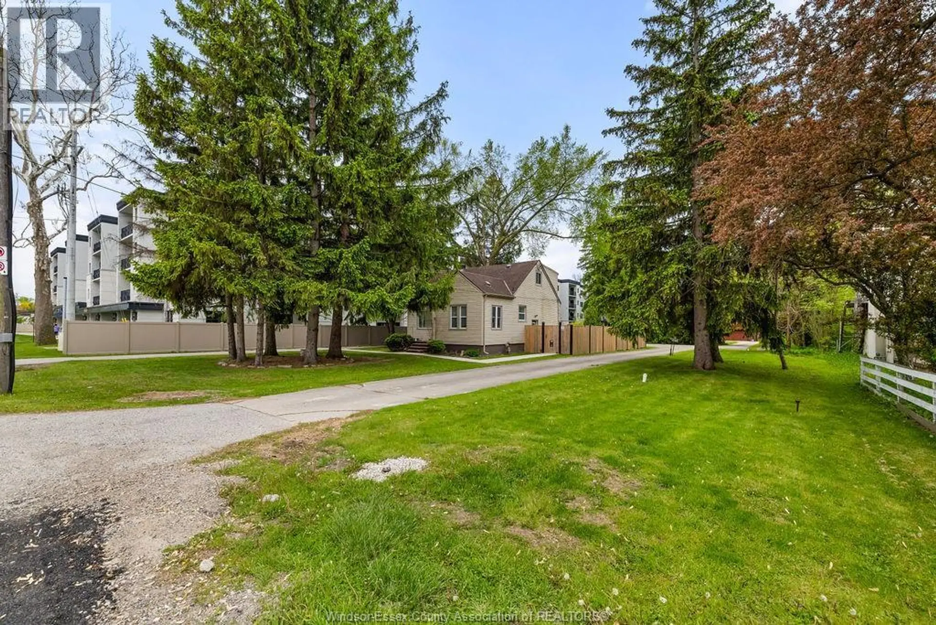 3803 HOWARD AVENUE - Image 2