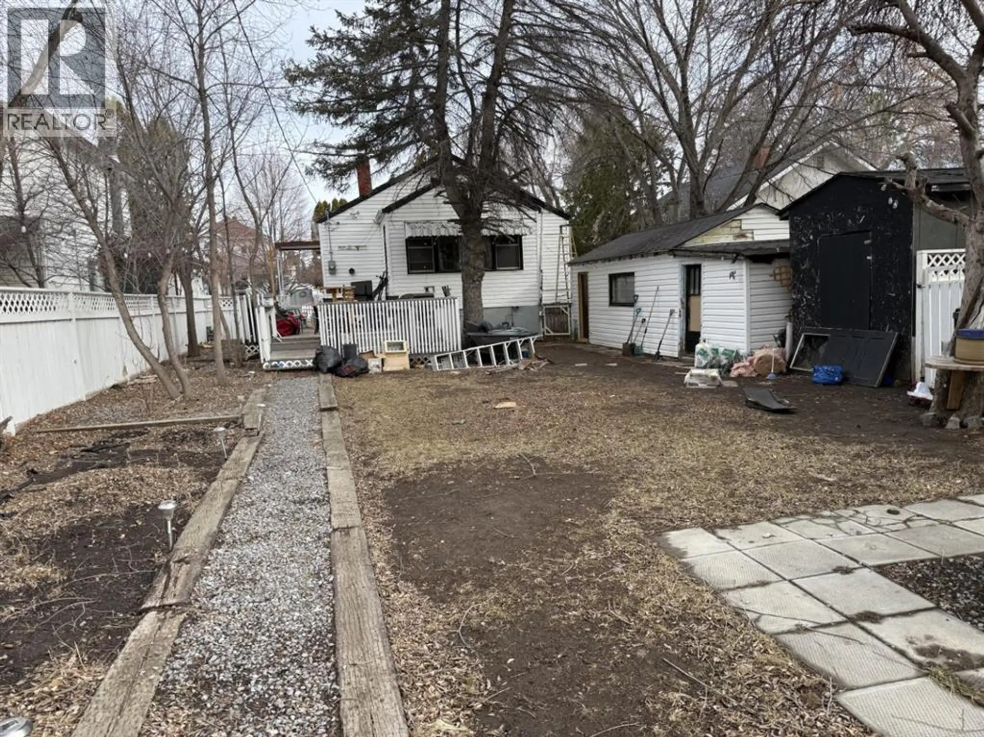 319 7 Street SE - Image 5