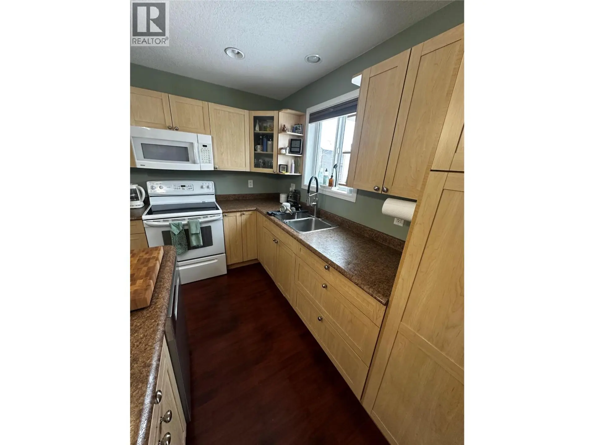 5213 40 ST NE Street - Image 2