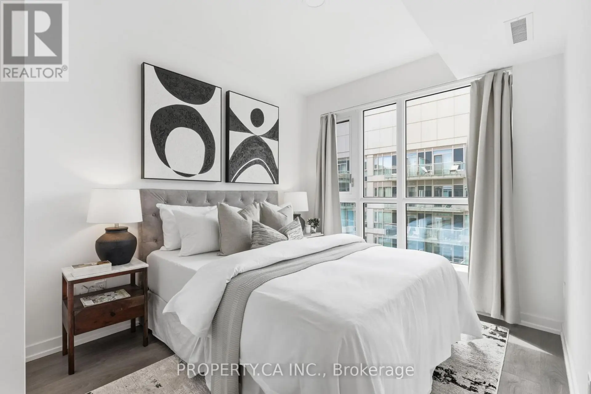 #719 150 LOGAN AVENUE - Image 11
