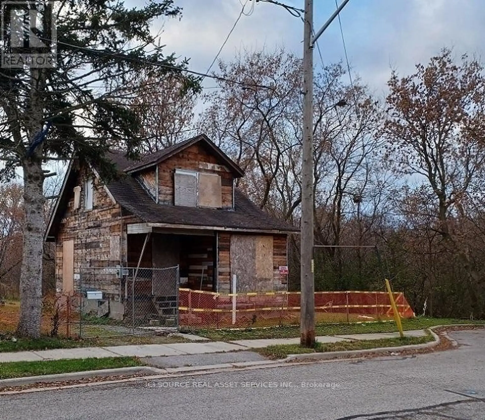 85 HALL STREET - Image 2