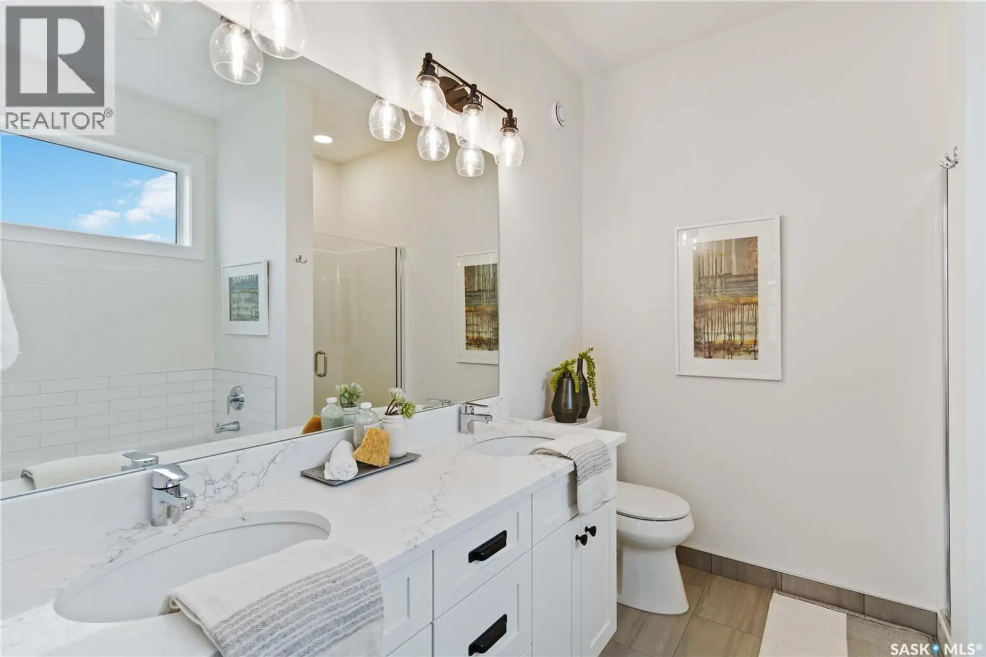 #40 105 Hathway CRESCENT - Image 6