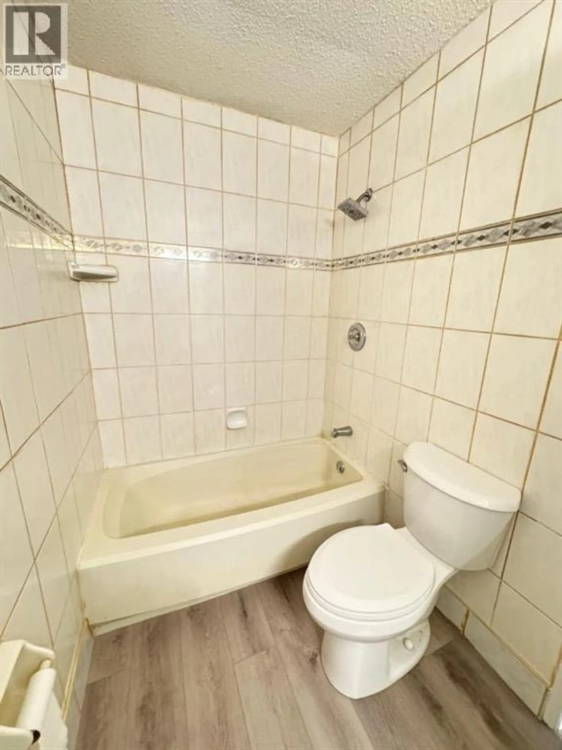 6879 Rundlehorn Drive NE - Image 10