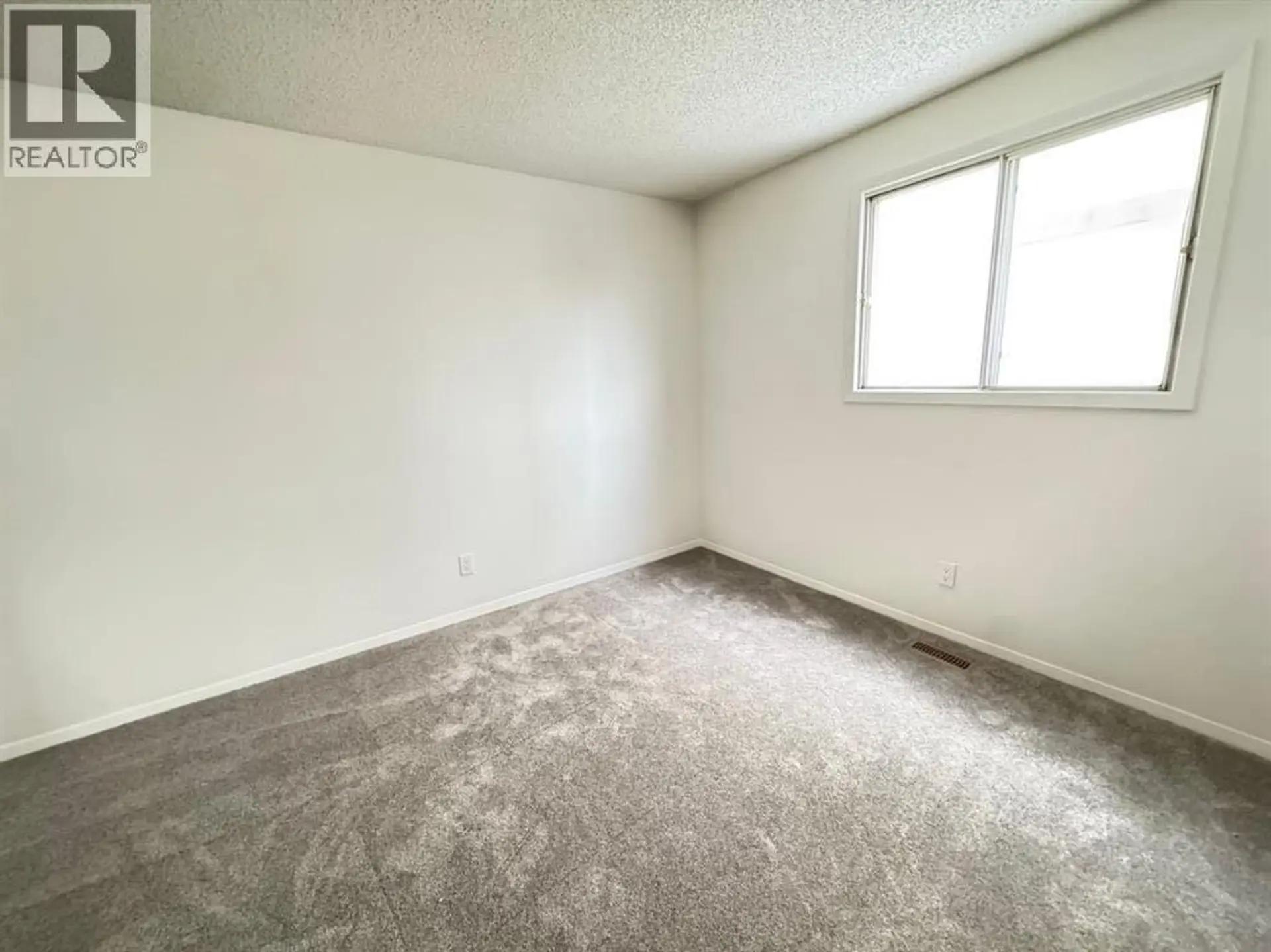 6879 Rundlehorn Drive NE - Image 8