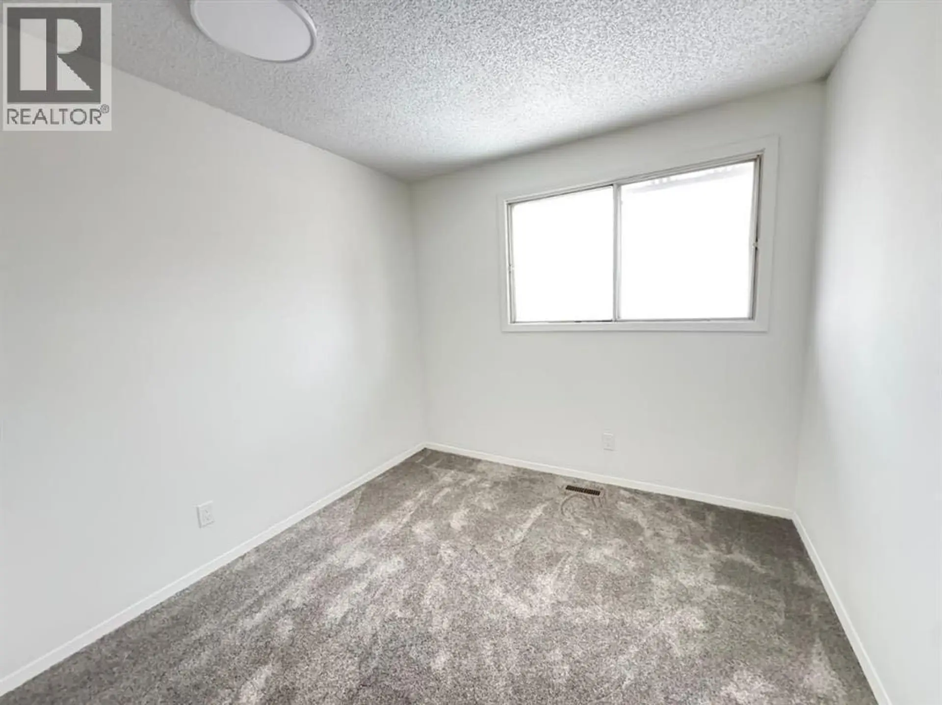 6879 Rundlehorn Drive NE - Image 6