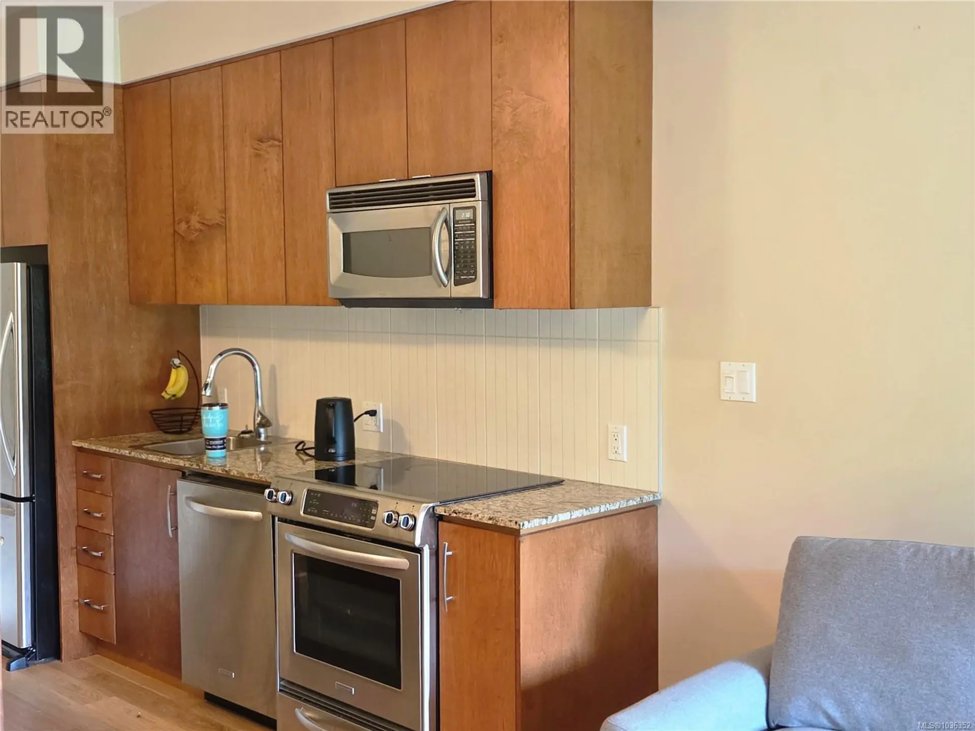 #318 1375 Bear Mountain Pkwy - Image 5