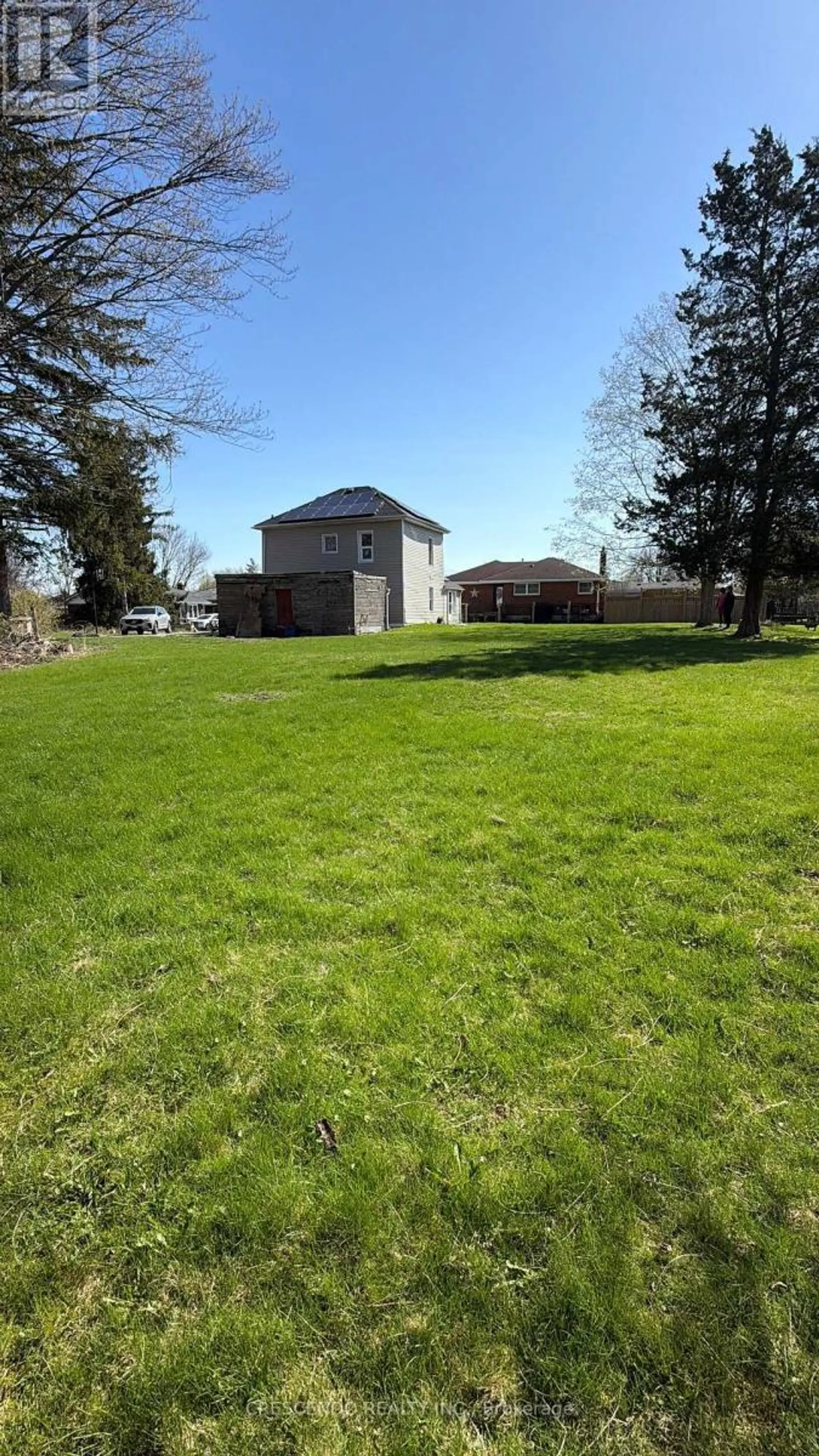 137 LOCUST STREET - Image 4