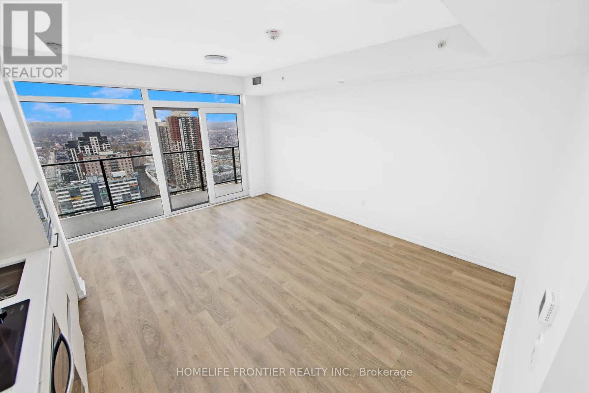 #2803 1285 DUPONT STREET - Image 4