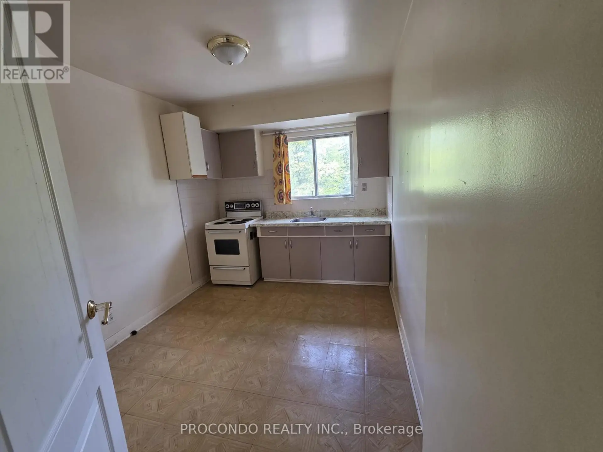 286 HARVIE AVENUE - Image 15