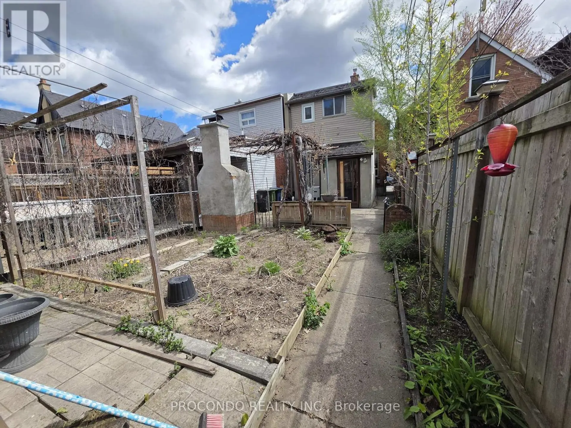 286 HARVIE AVENUE - Image 17