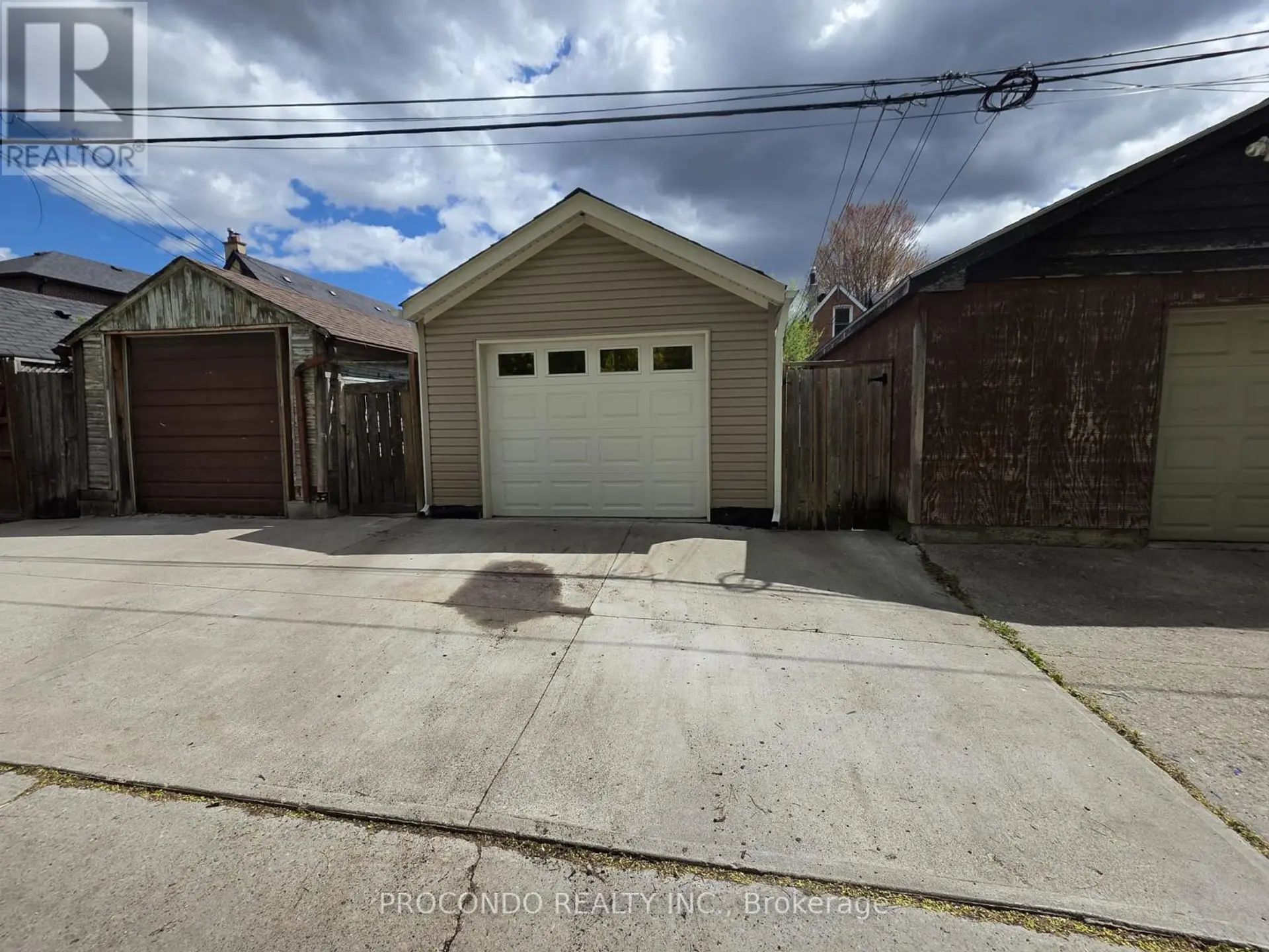 286 HARVIE AVENUE - Image 19
