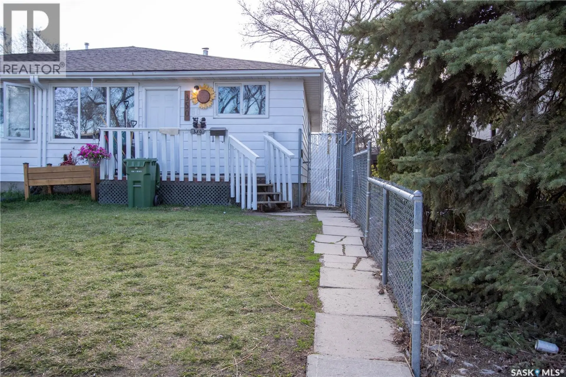 #350 & 352 Toronto STREET - Image 2