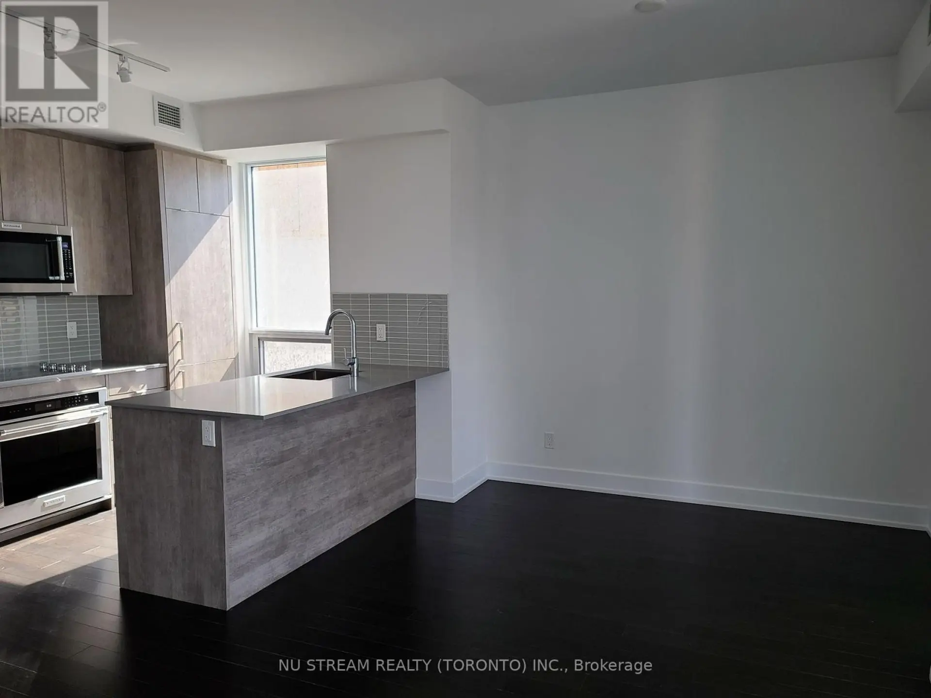 #307 181 BEDFORD ROAD - Image 2