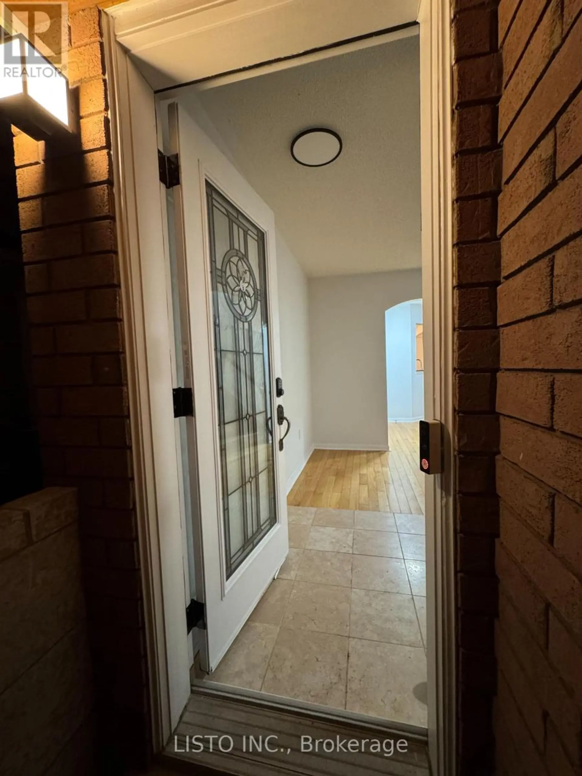 128 SWEETWOOD CIRCLE - Image 2