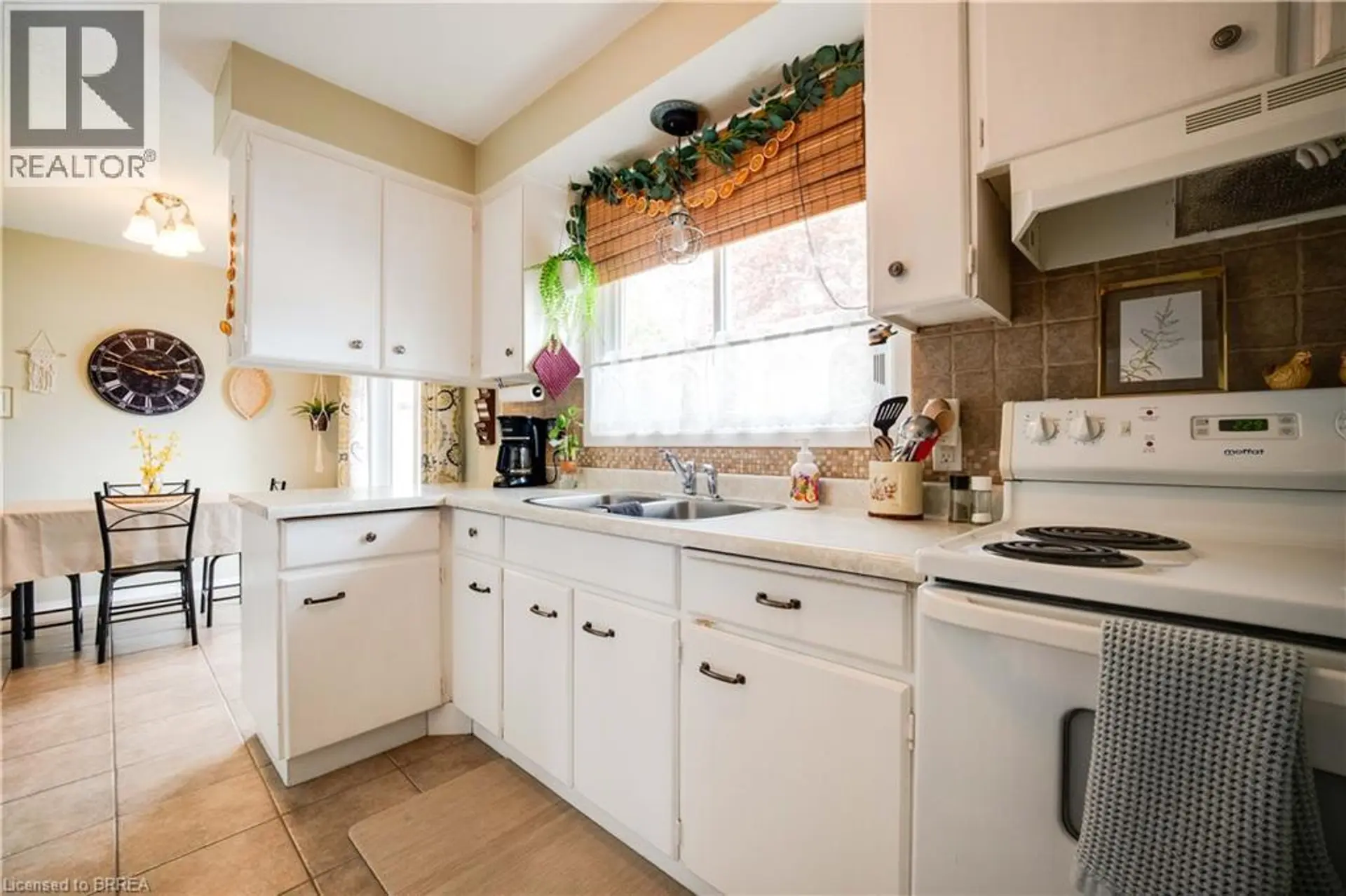 50 ELLENSON Drive - Image 6