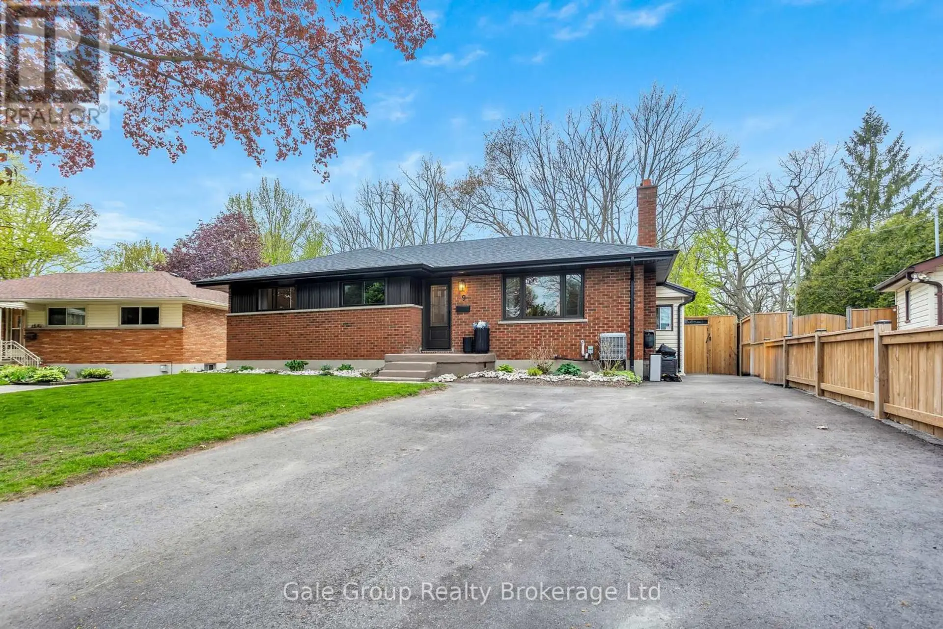9 STRATHCONA DRIVE - Image 2