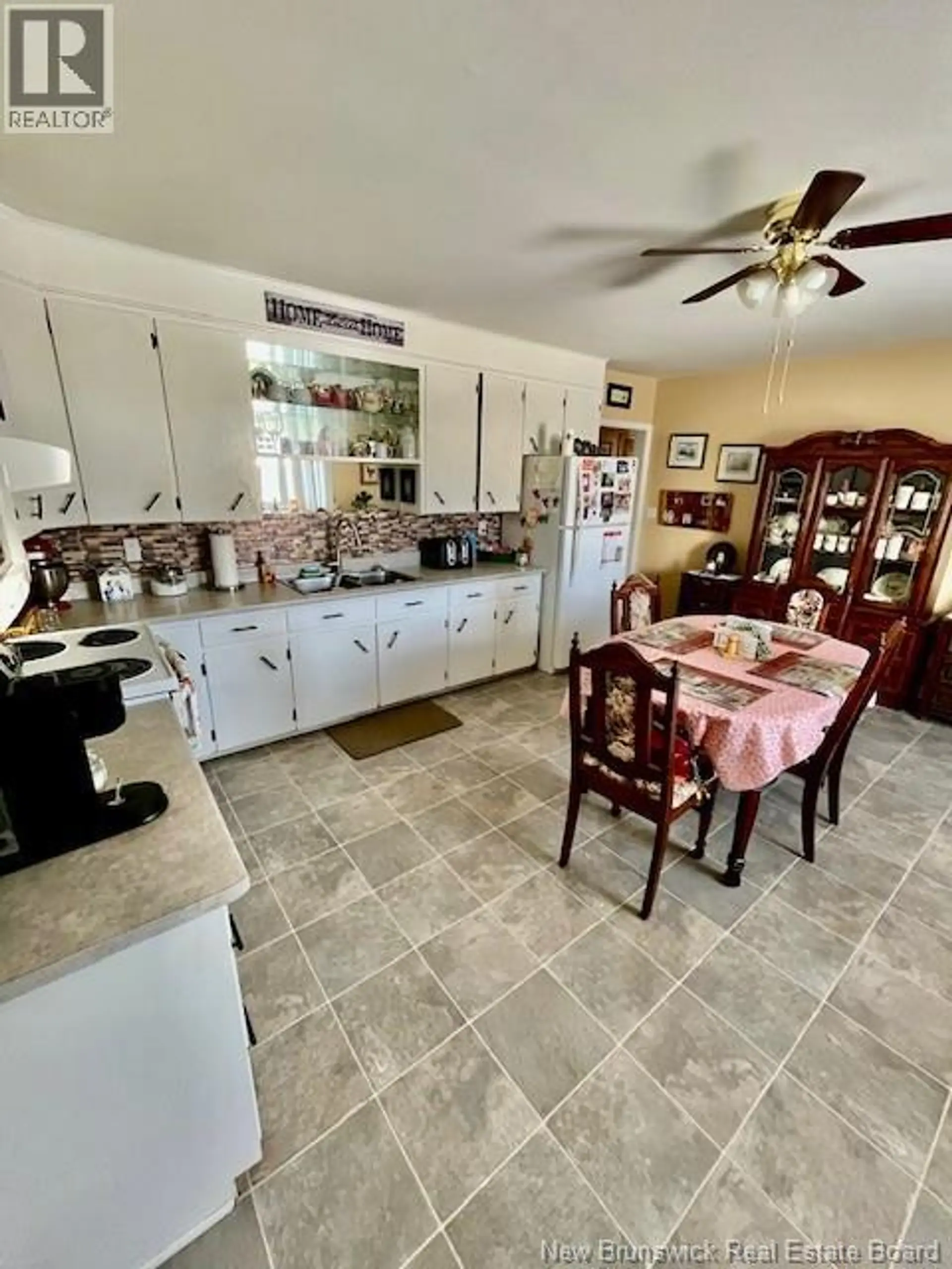 1120 Des Pionniers Avenue - Image 4