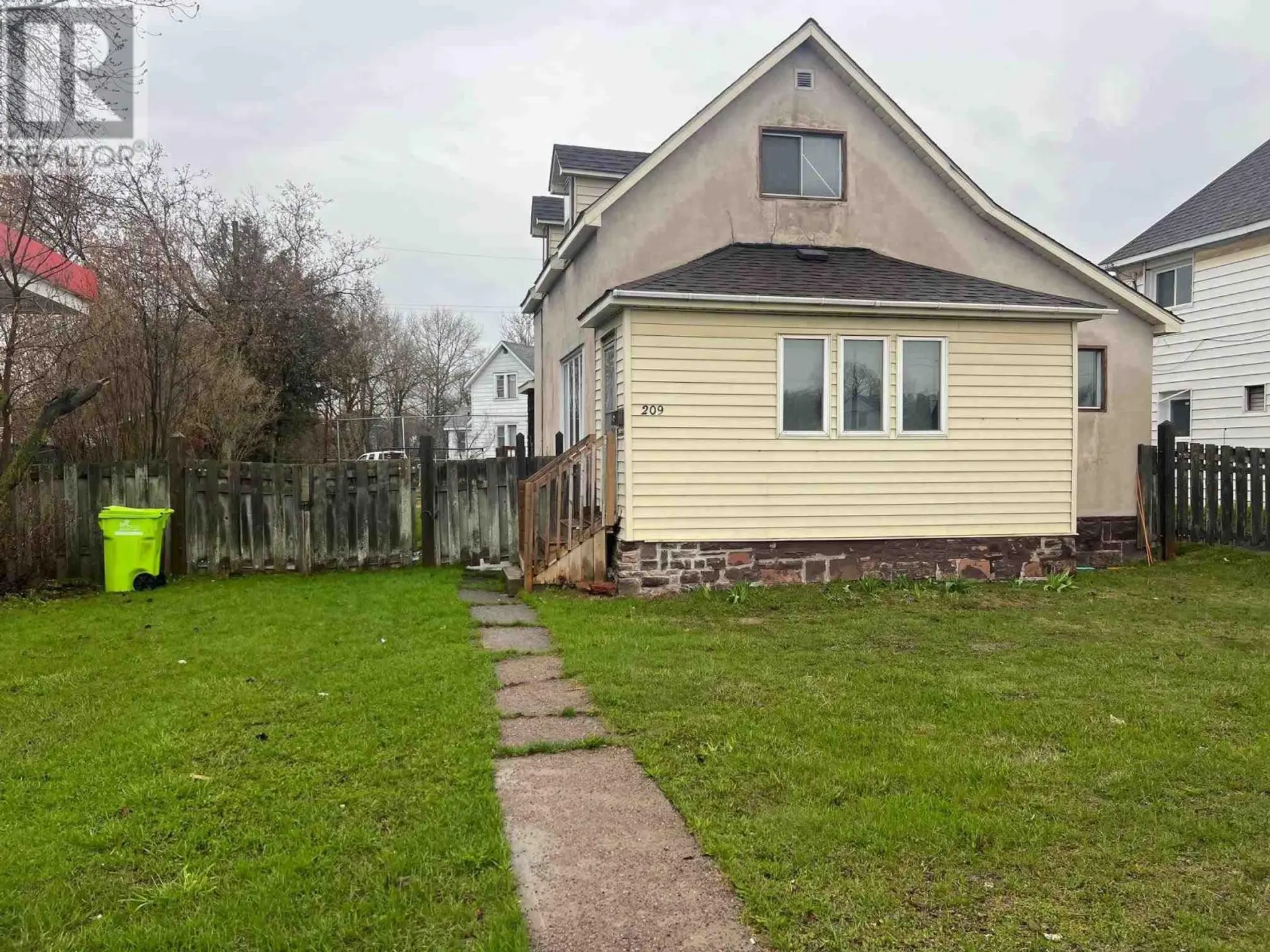 209 Wellington ST - Image 1