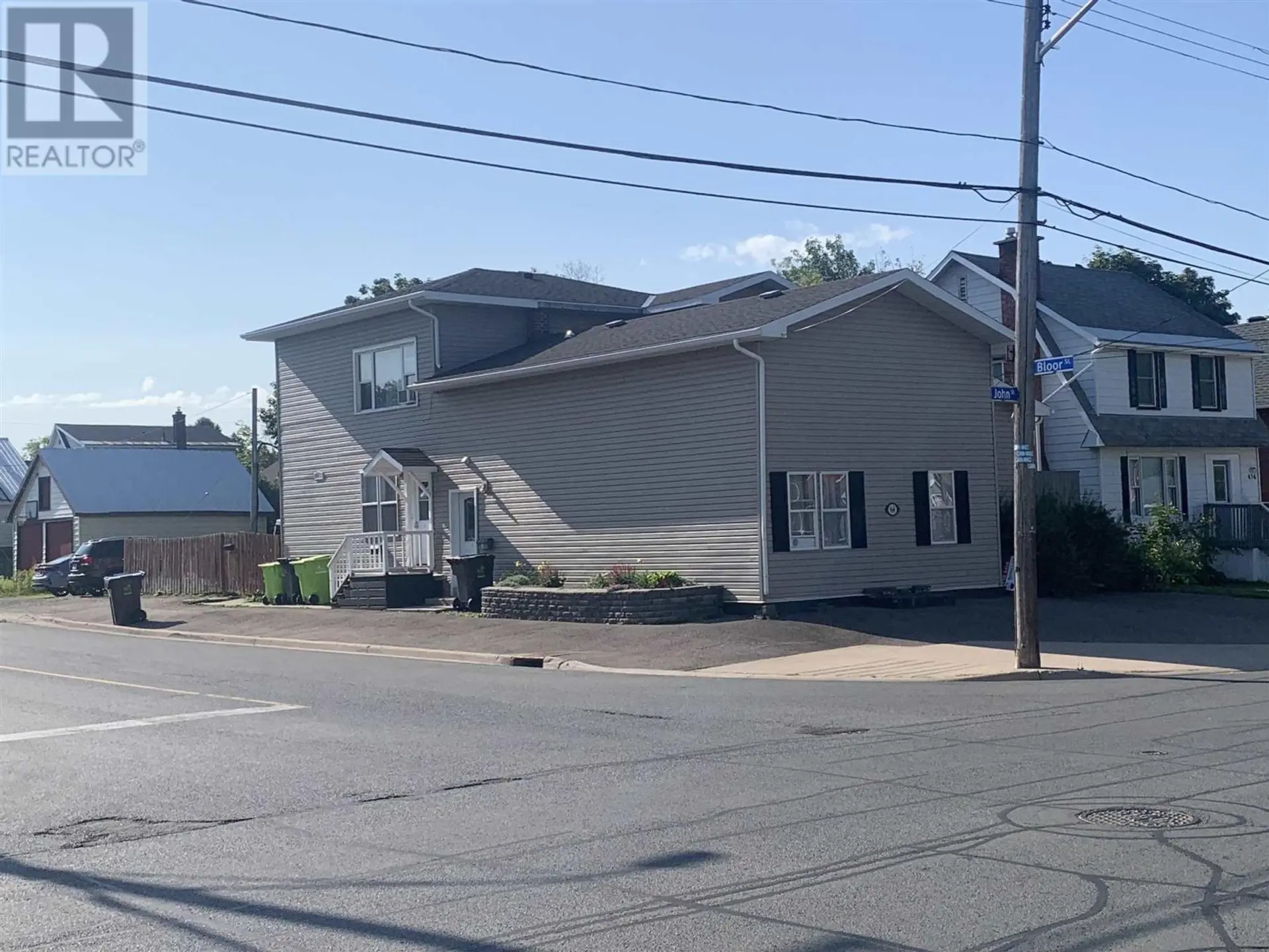 464 John ST - Image 5