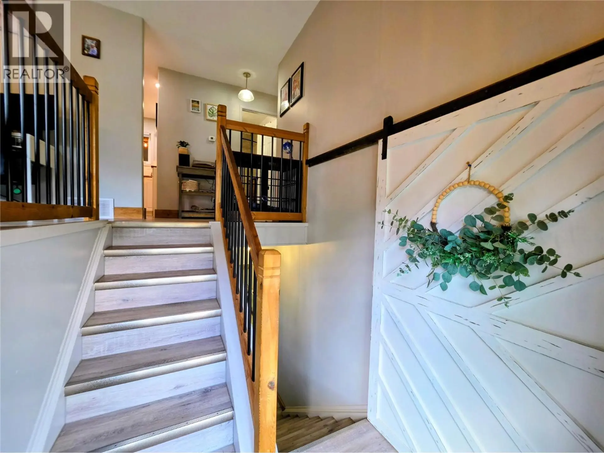 457 Mountain Ash Crescent - Image 3