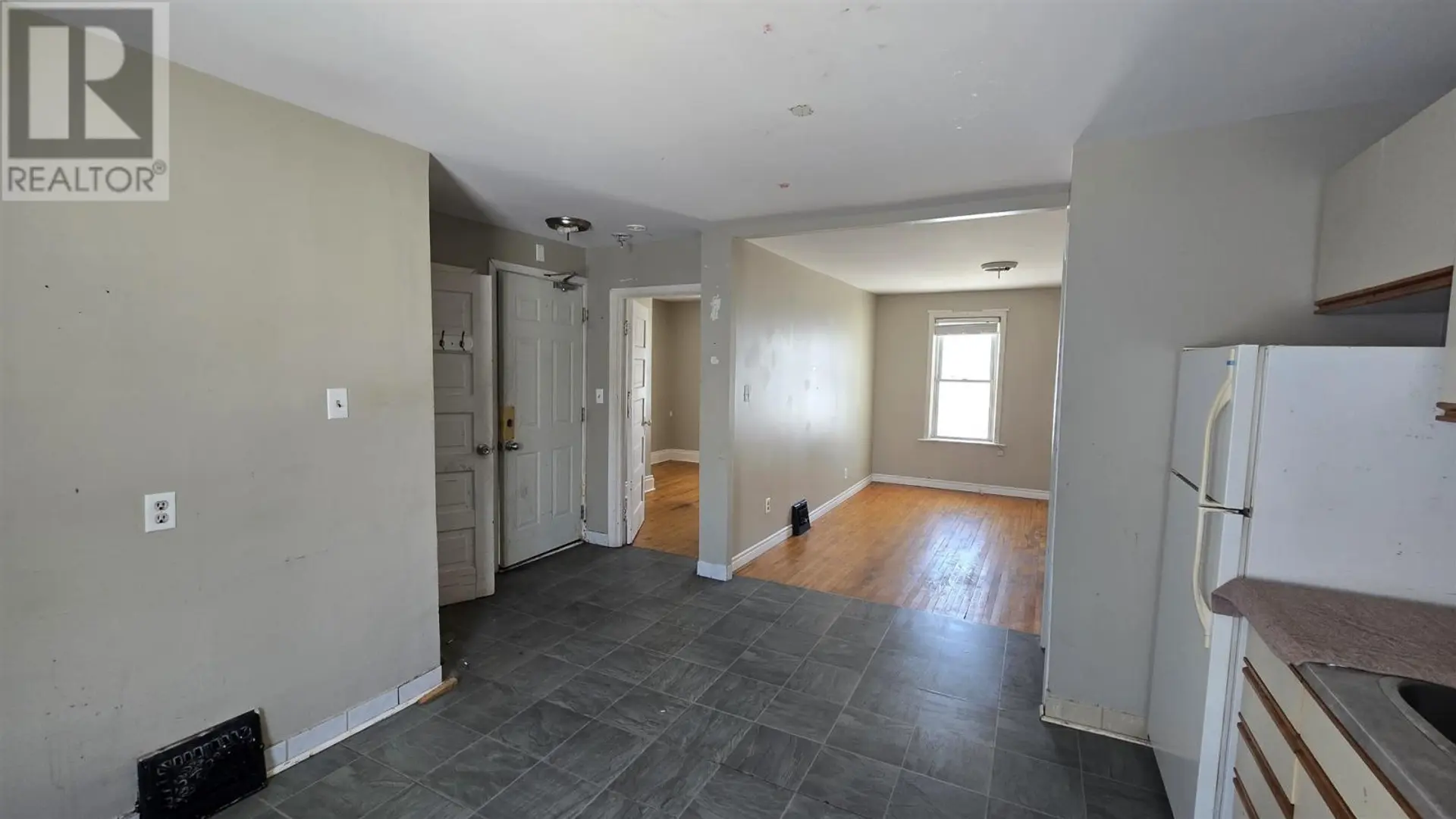 246 St. James ST - Image 13