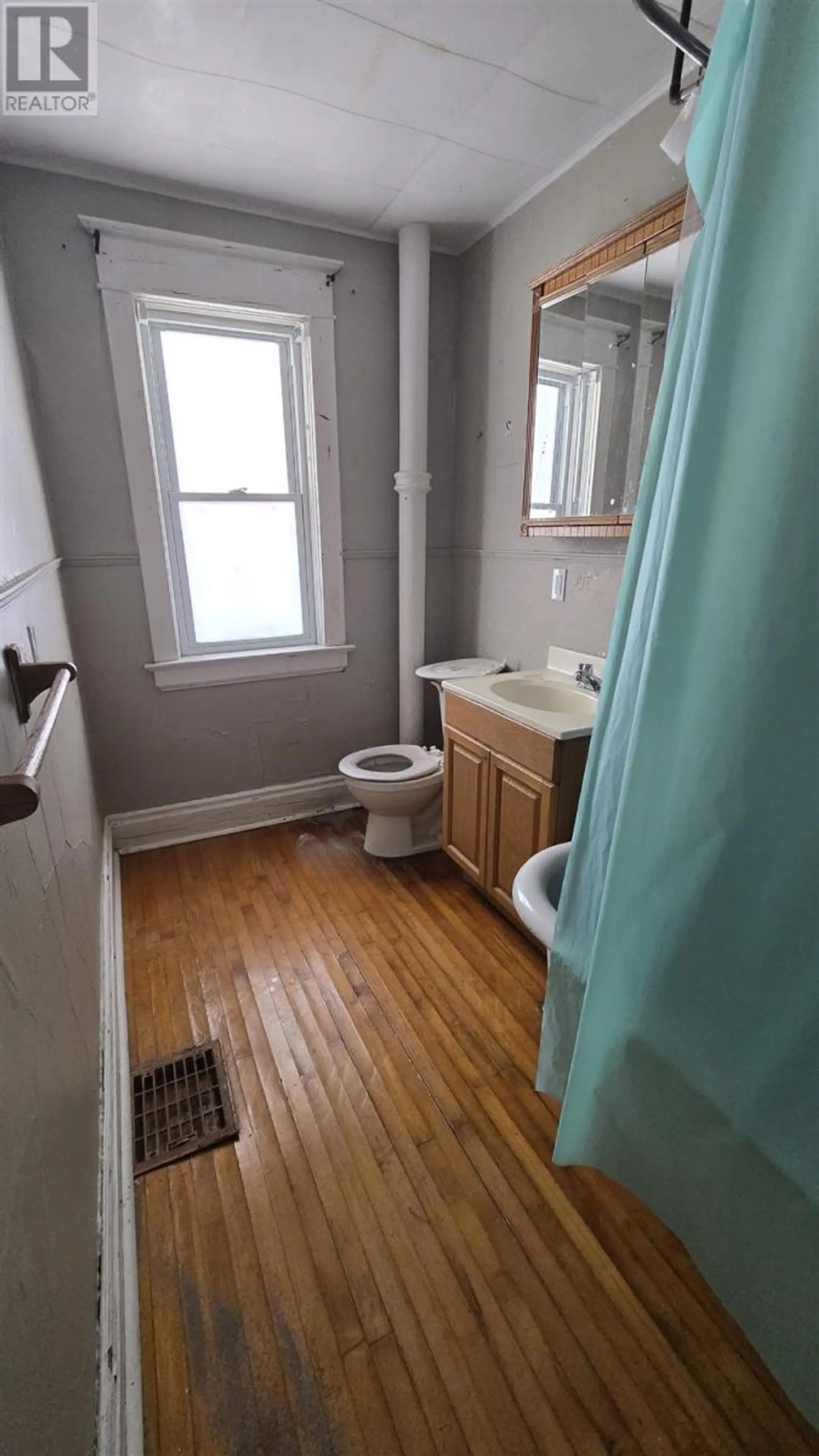 246 St. James ST - Image 14