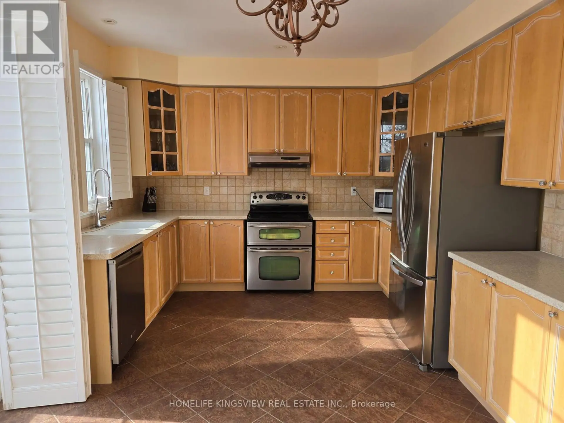 40 VISTA GREEN CRESCENT - Image 4