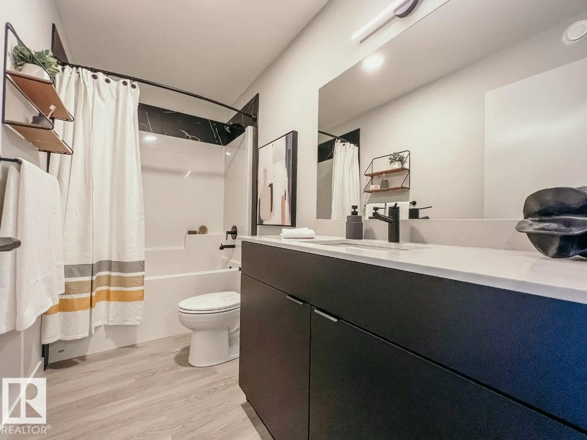 56 Gambel LO - Image 15