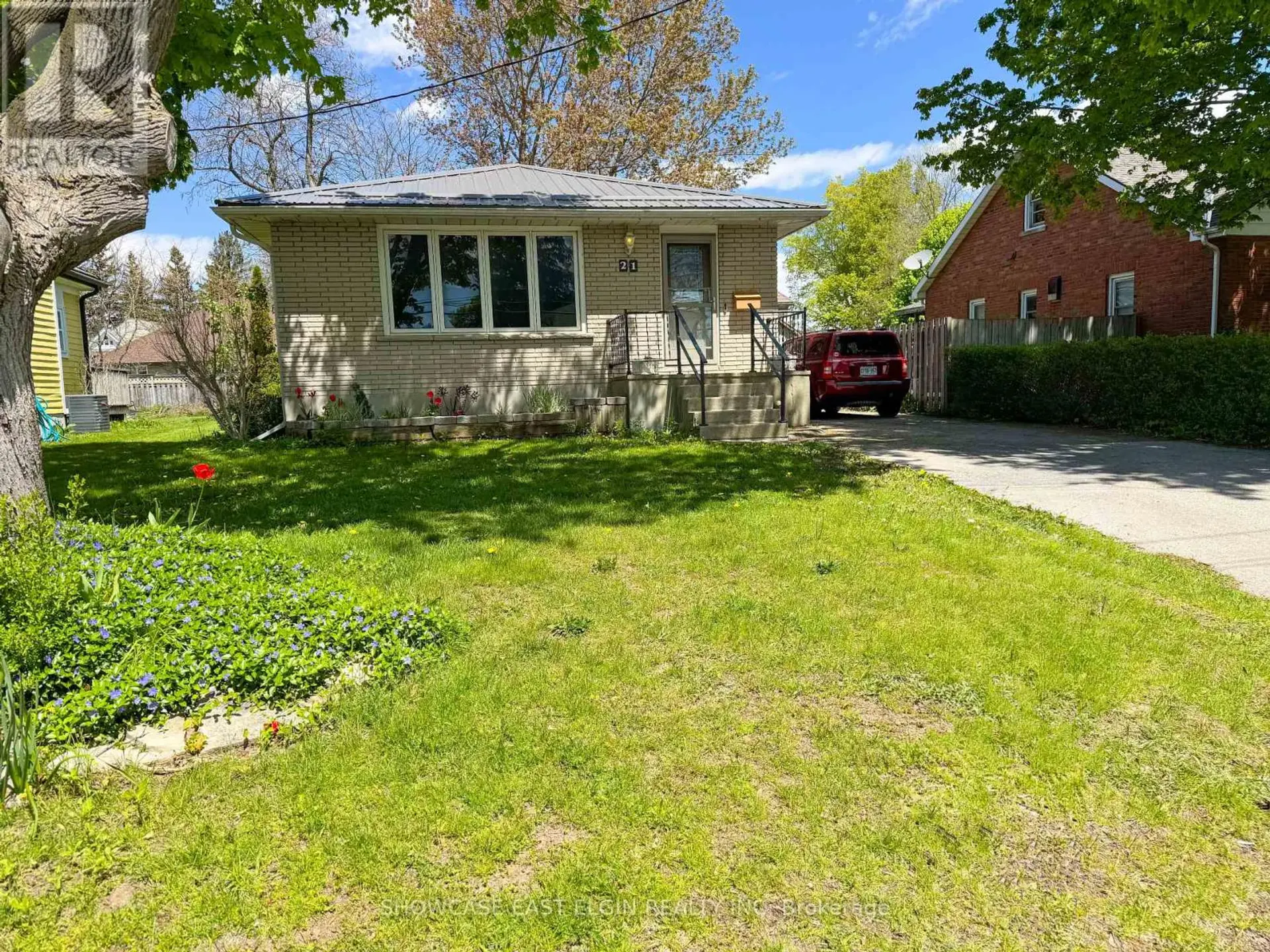 21 CLARENCE STREET - Image 1