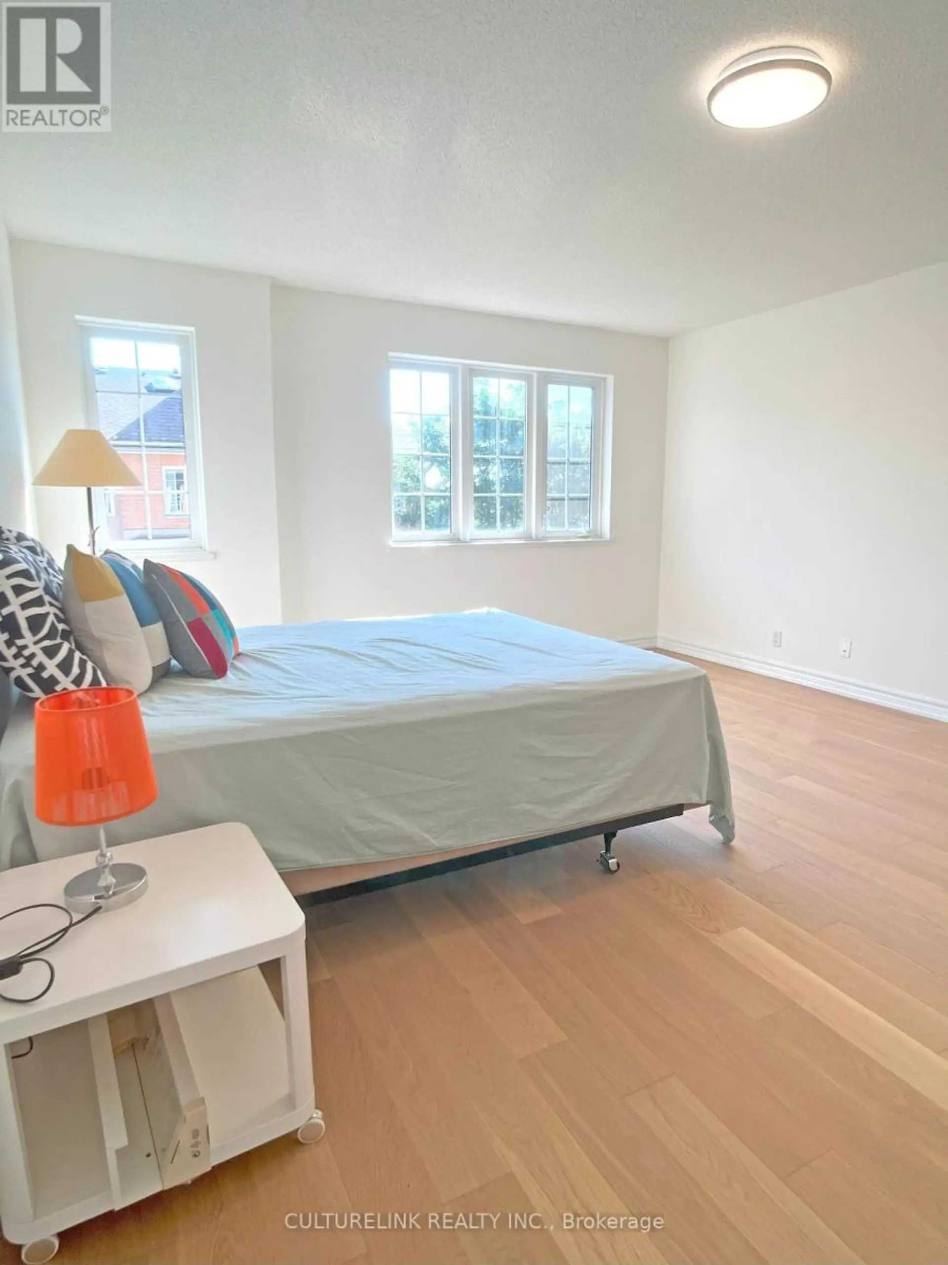 #1502 28 SOMMERSET WAY - Image 14
