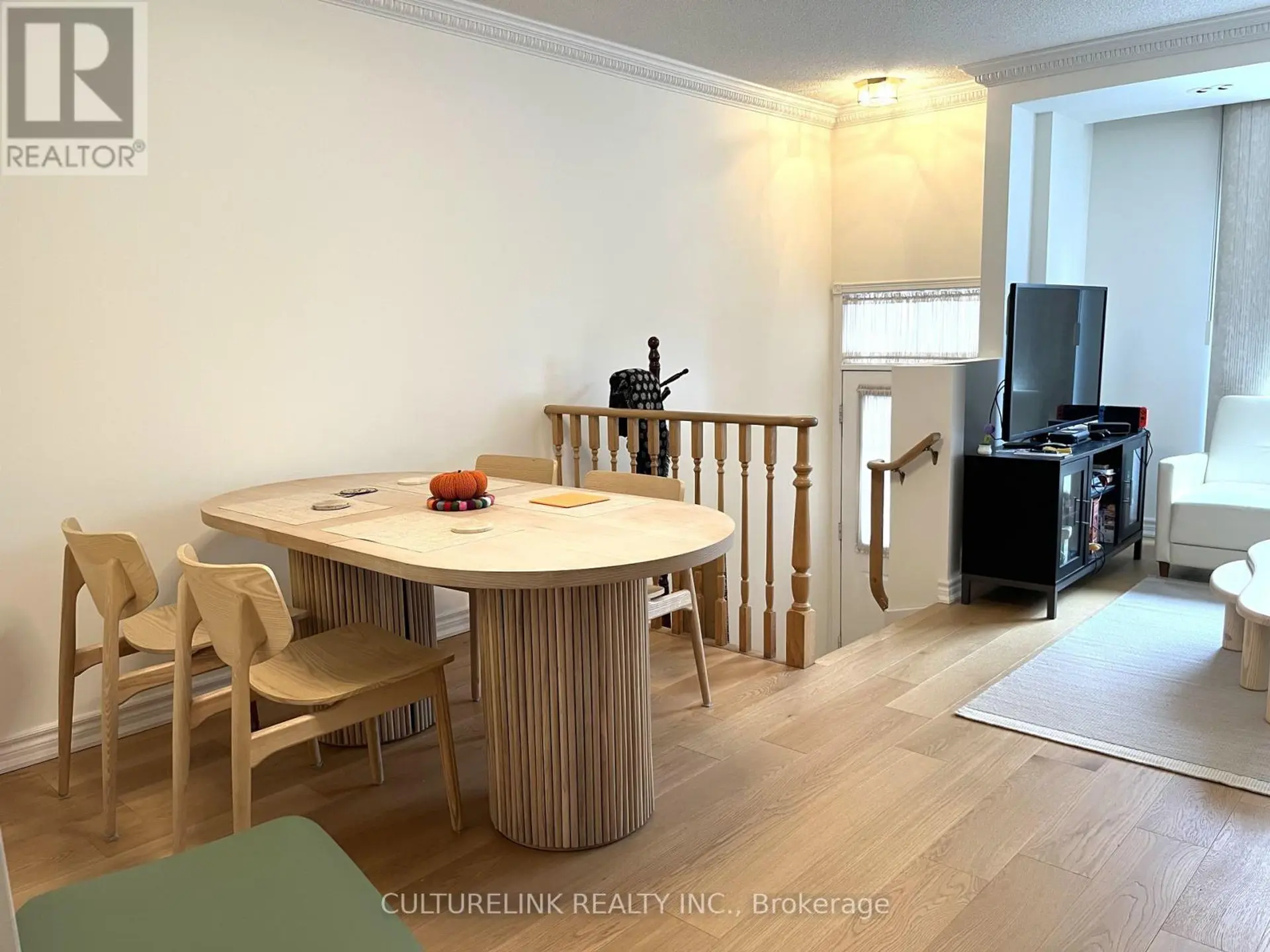 #1502 28 SOMMERSET WAY - Image 4