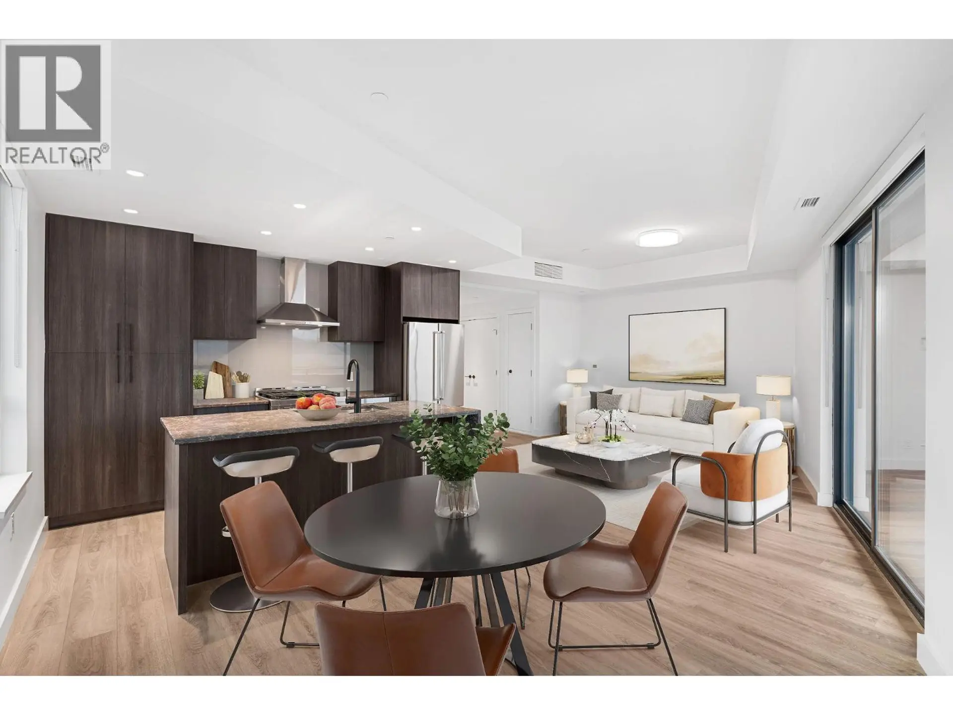#317 3051 Abbott Street - Image 2