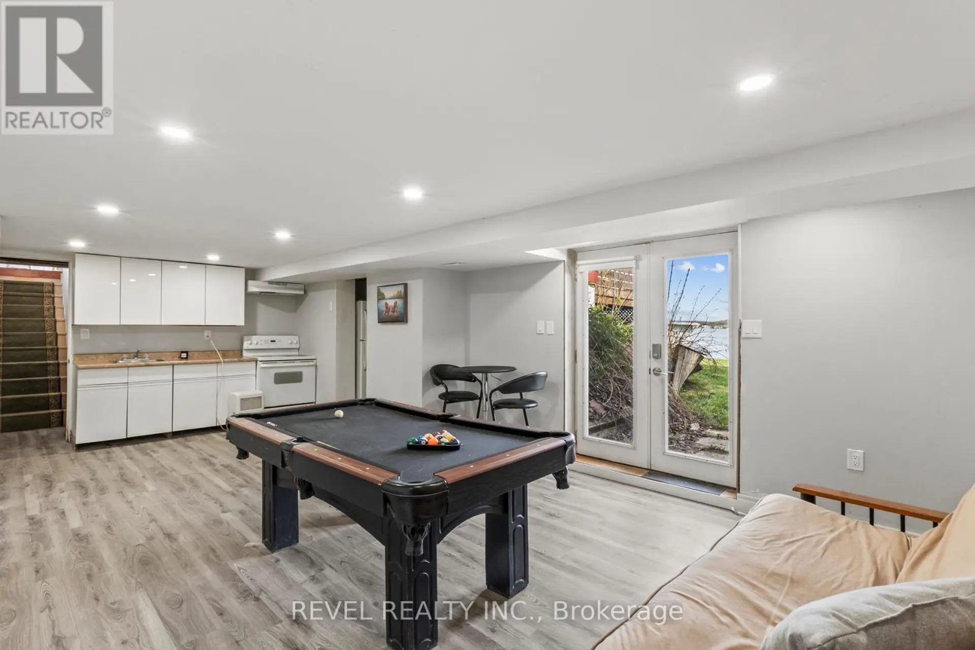 151 BEEHIVE DRIVE - Image 9