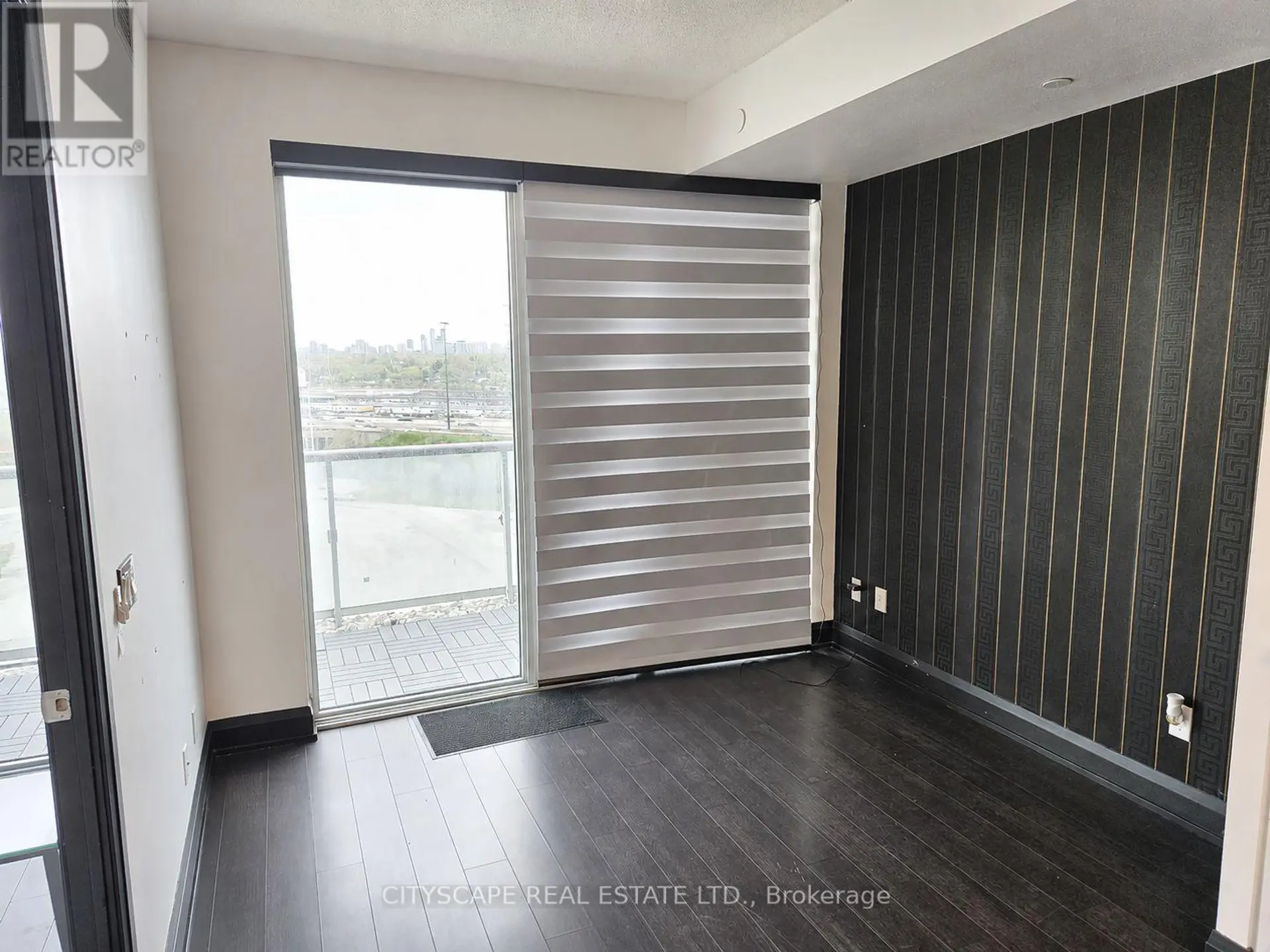 #1508 56 ANNIE CRAIG DRIVE - Image 9
