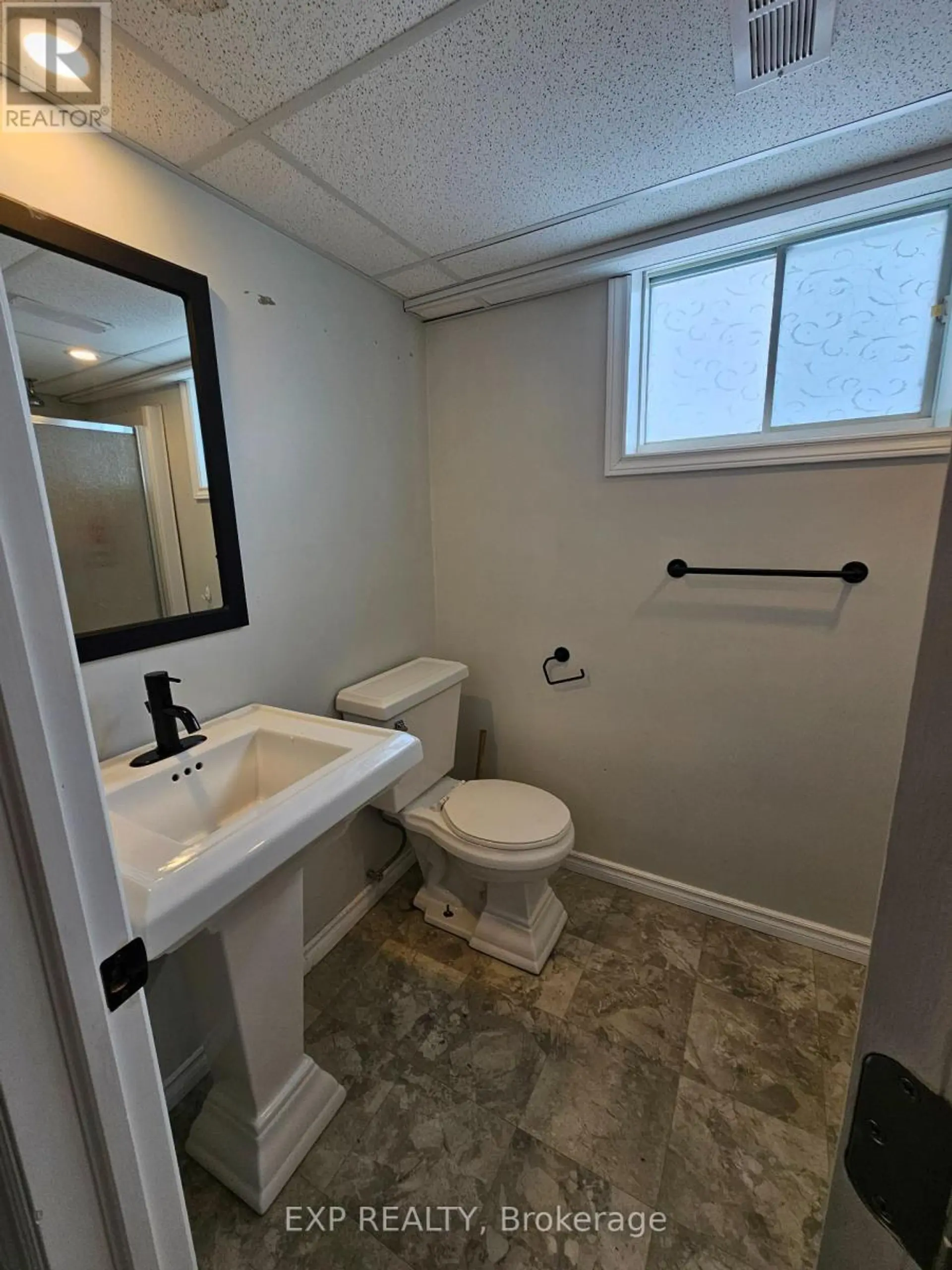 626 LAURIER BOULEVARD - Image 12
