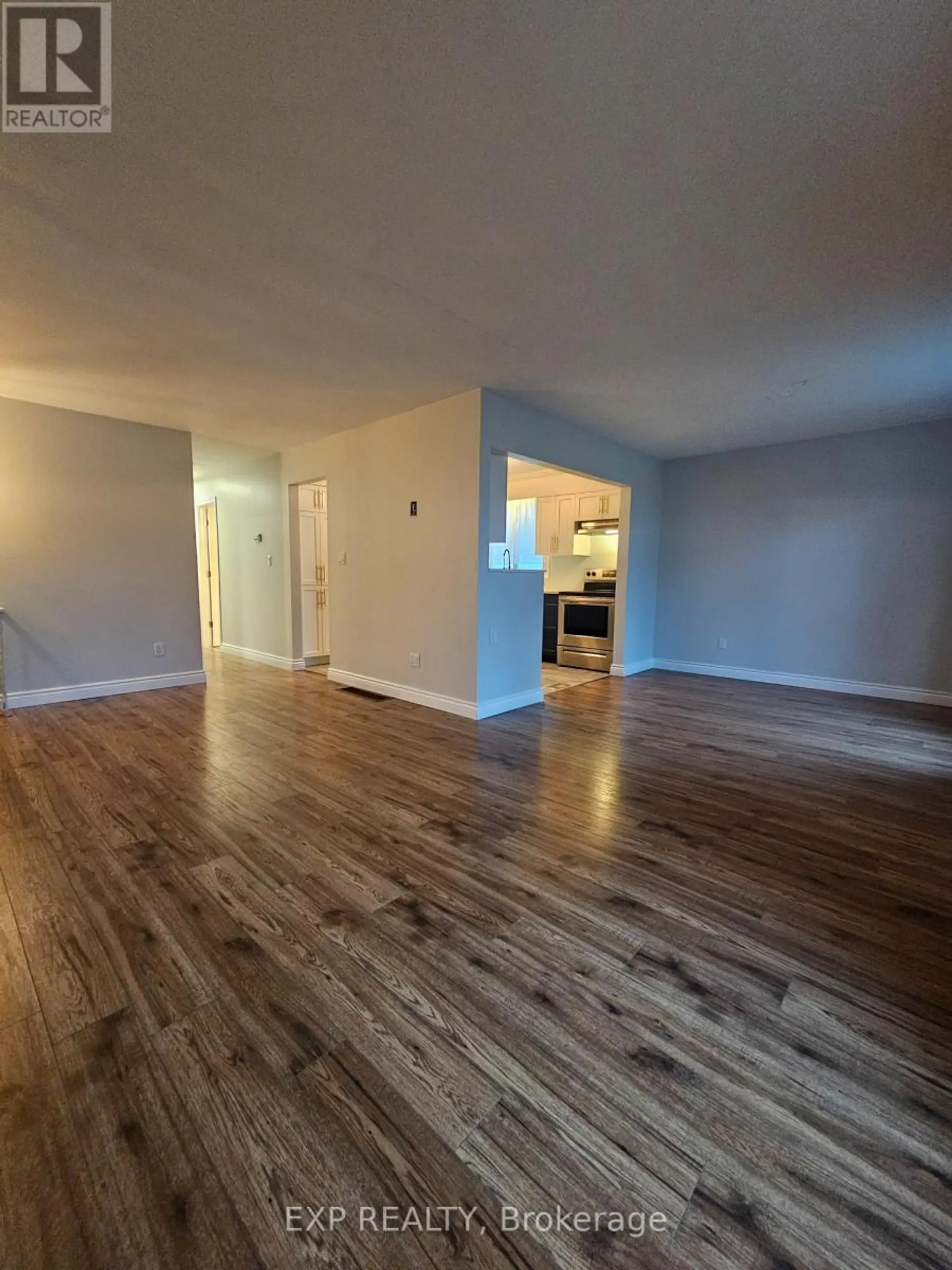 626 LAURIER BOULEVARD - Image 4