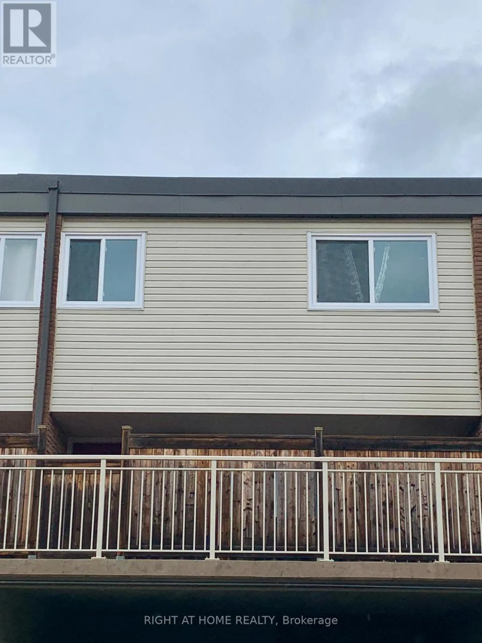 129 MILESTONE CRESCENT - Image 1