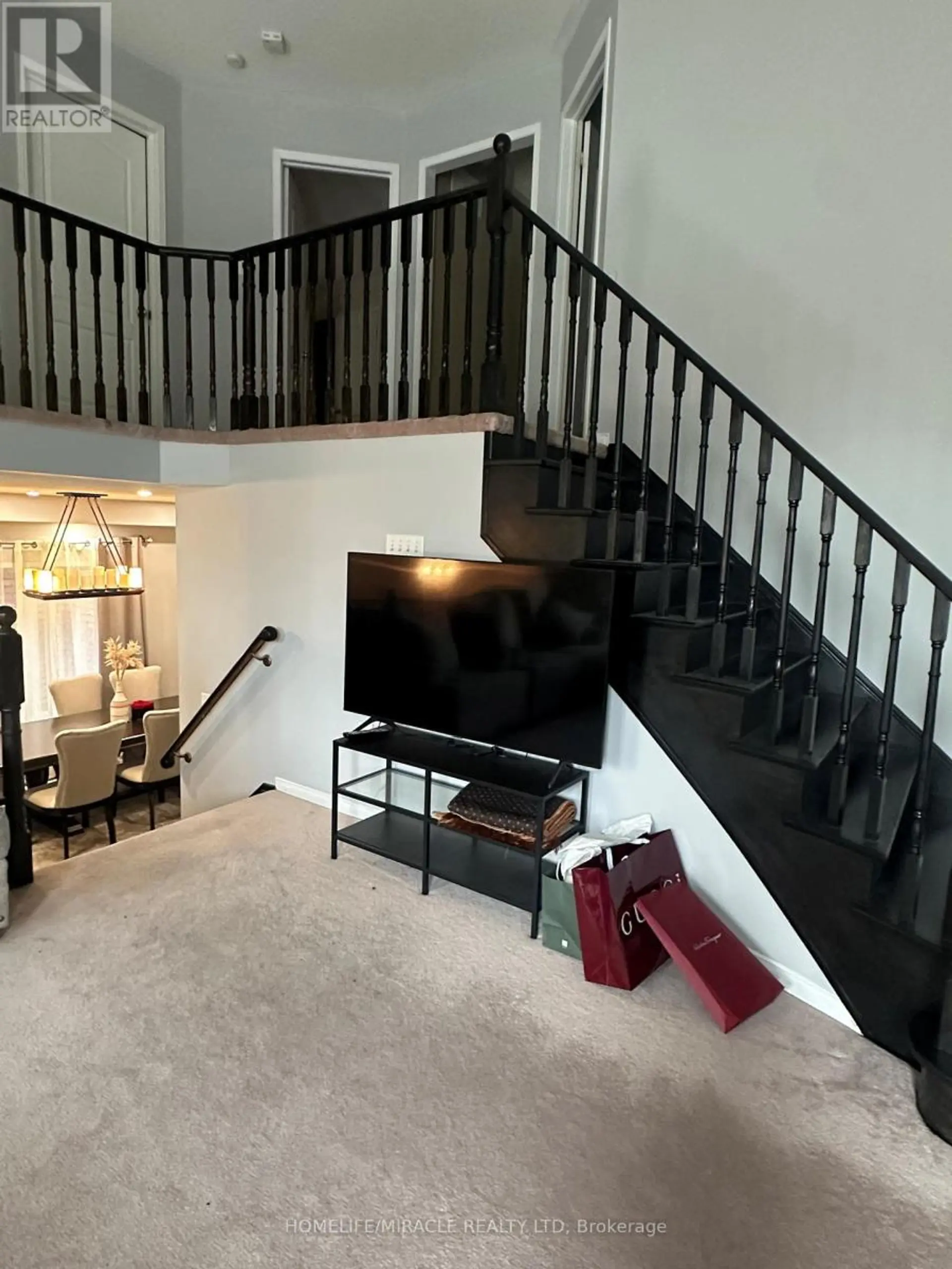 13 MUSCAT CRESCENT - Image 3