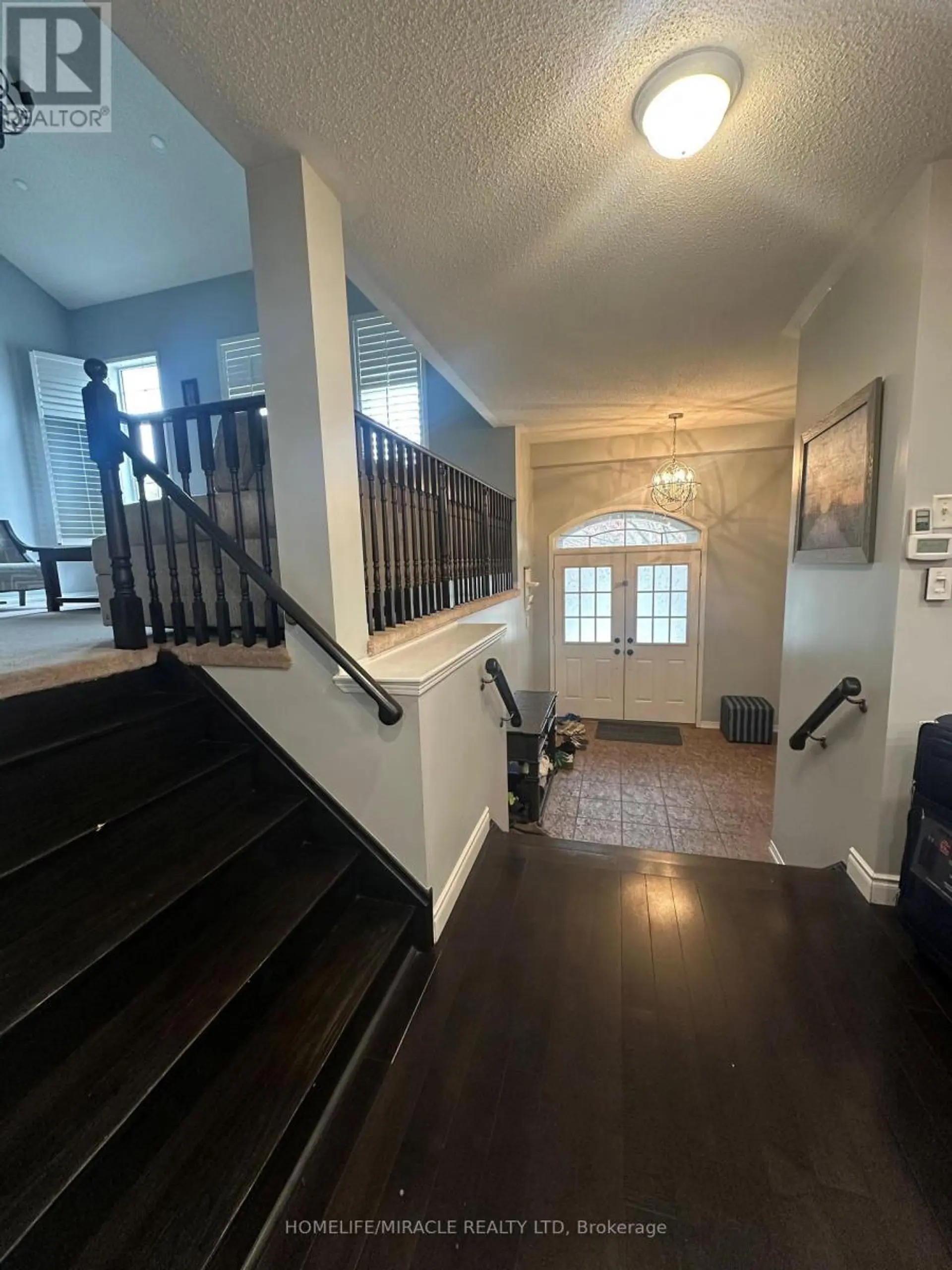 13 MUSCAT CRESCENT - Image 4