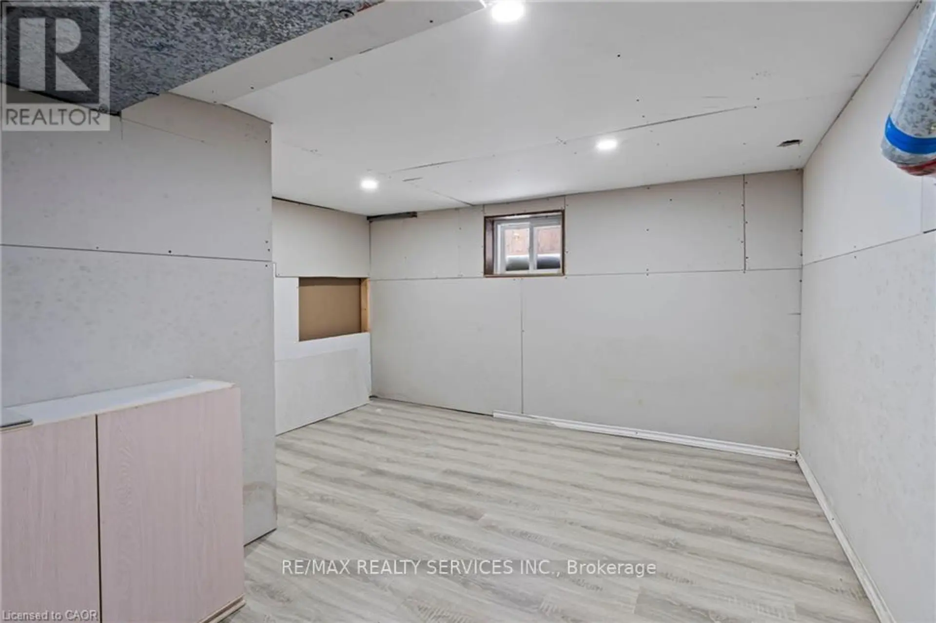 5292 BRIDGE STREET - Image 13