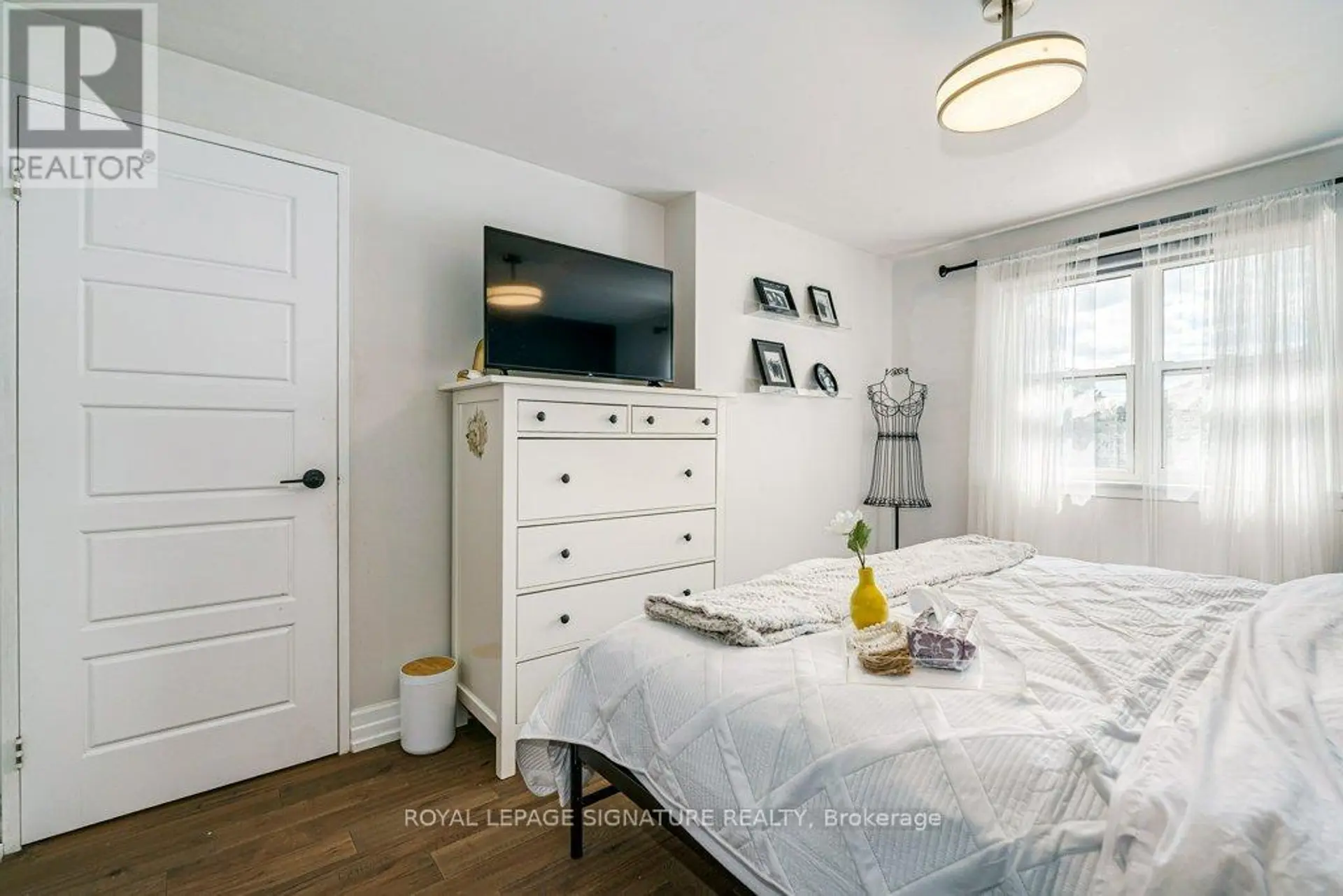 1836 JOHN STREET - Image 13