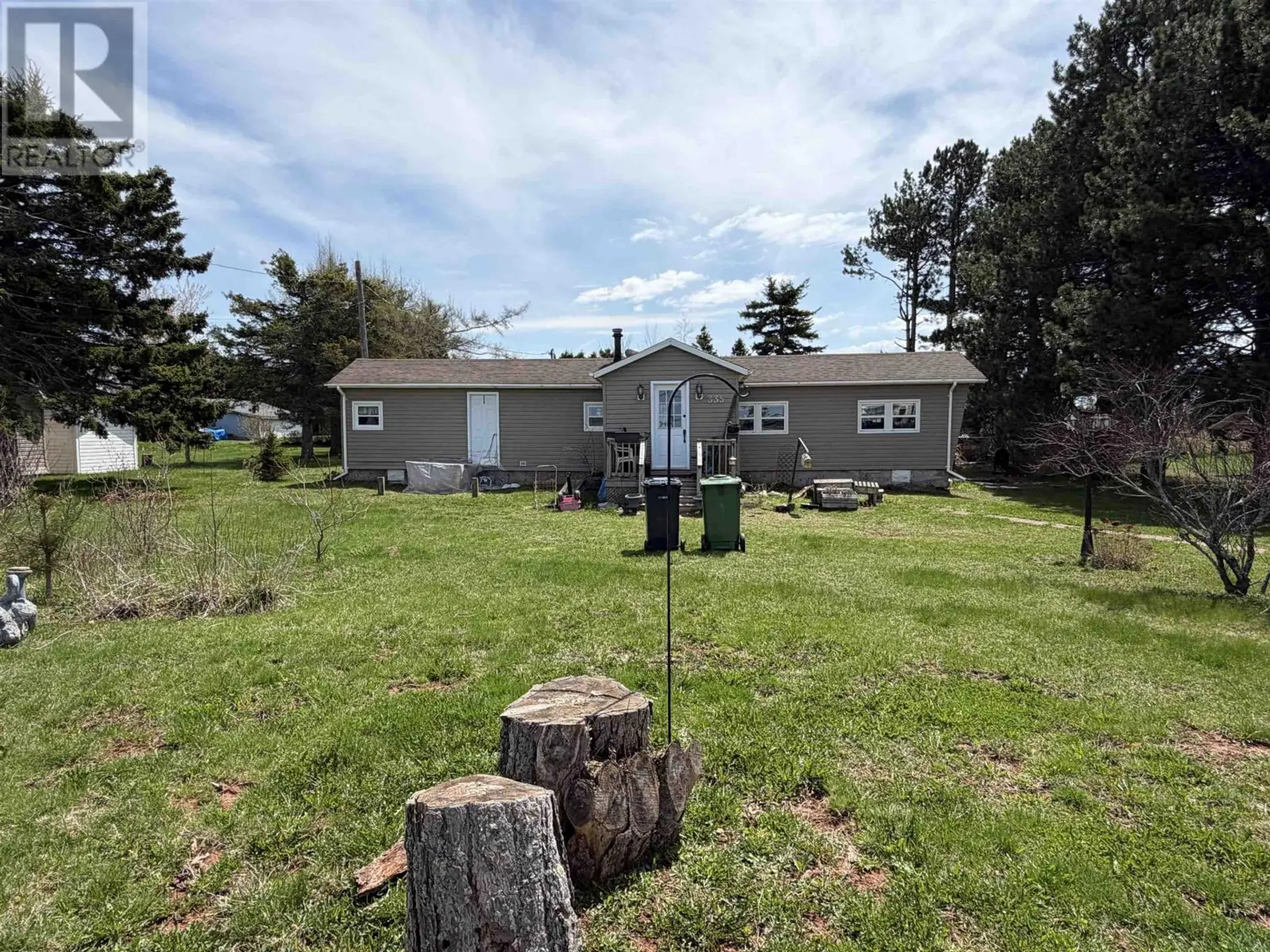 335 GLENN Drive - Image 1