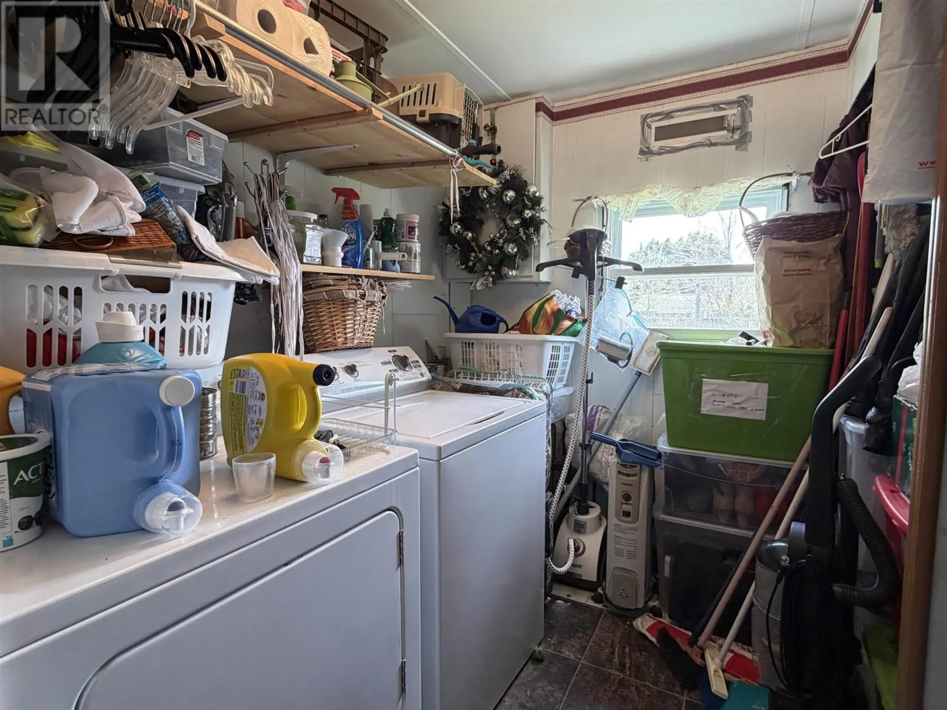 335 GLENN Drive - Image 10