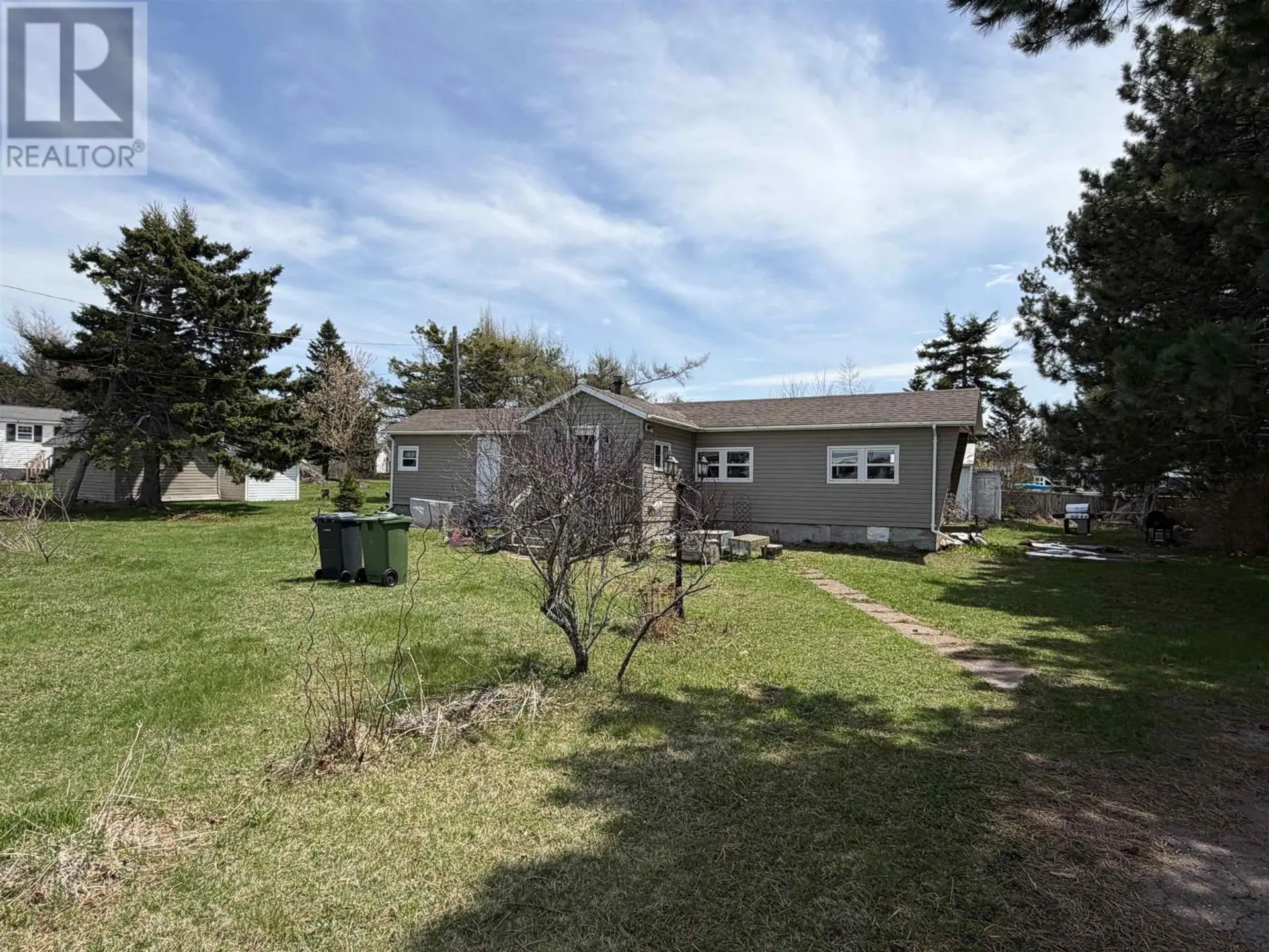 335 GLENN Drive - Image 11