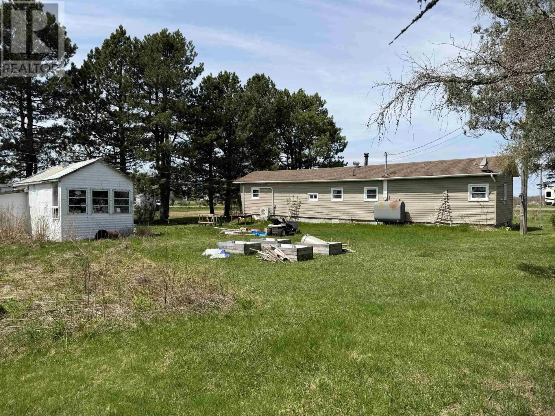 335 GLENN Drive - Image 14