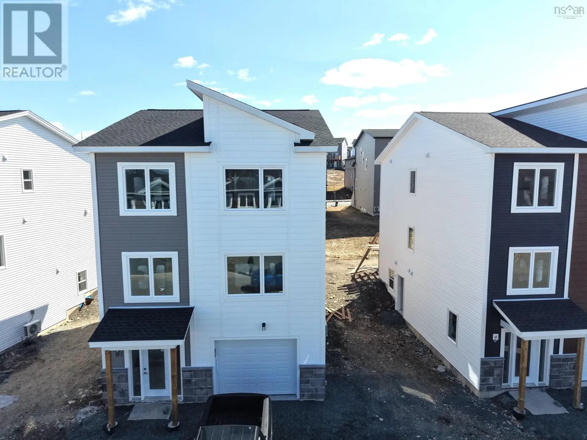 120 Flatrock Crescent