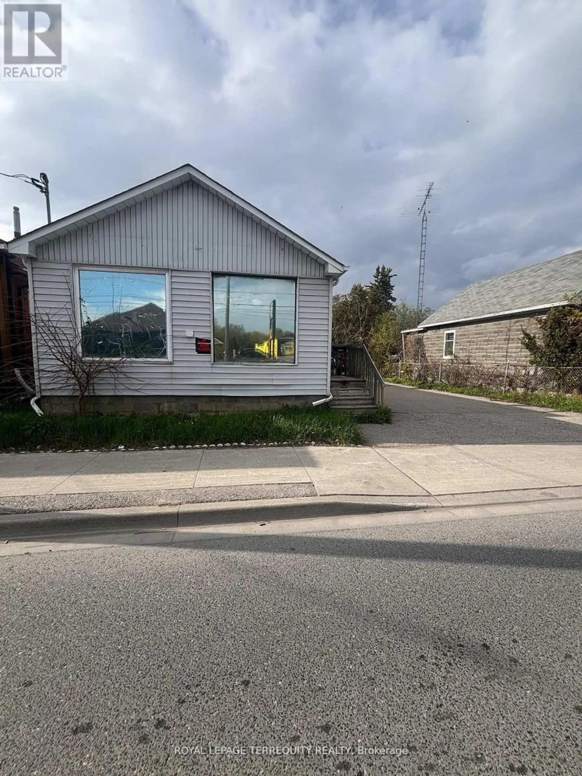 252 BLOOR STREET E - Image 1