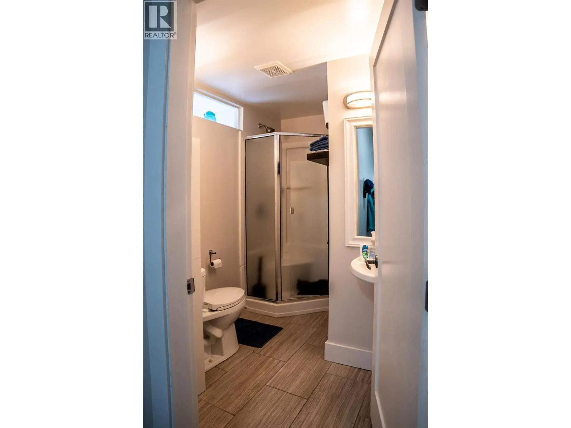 724 SCHOOL Avenue - Image 7