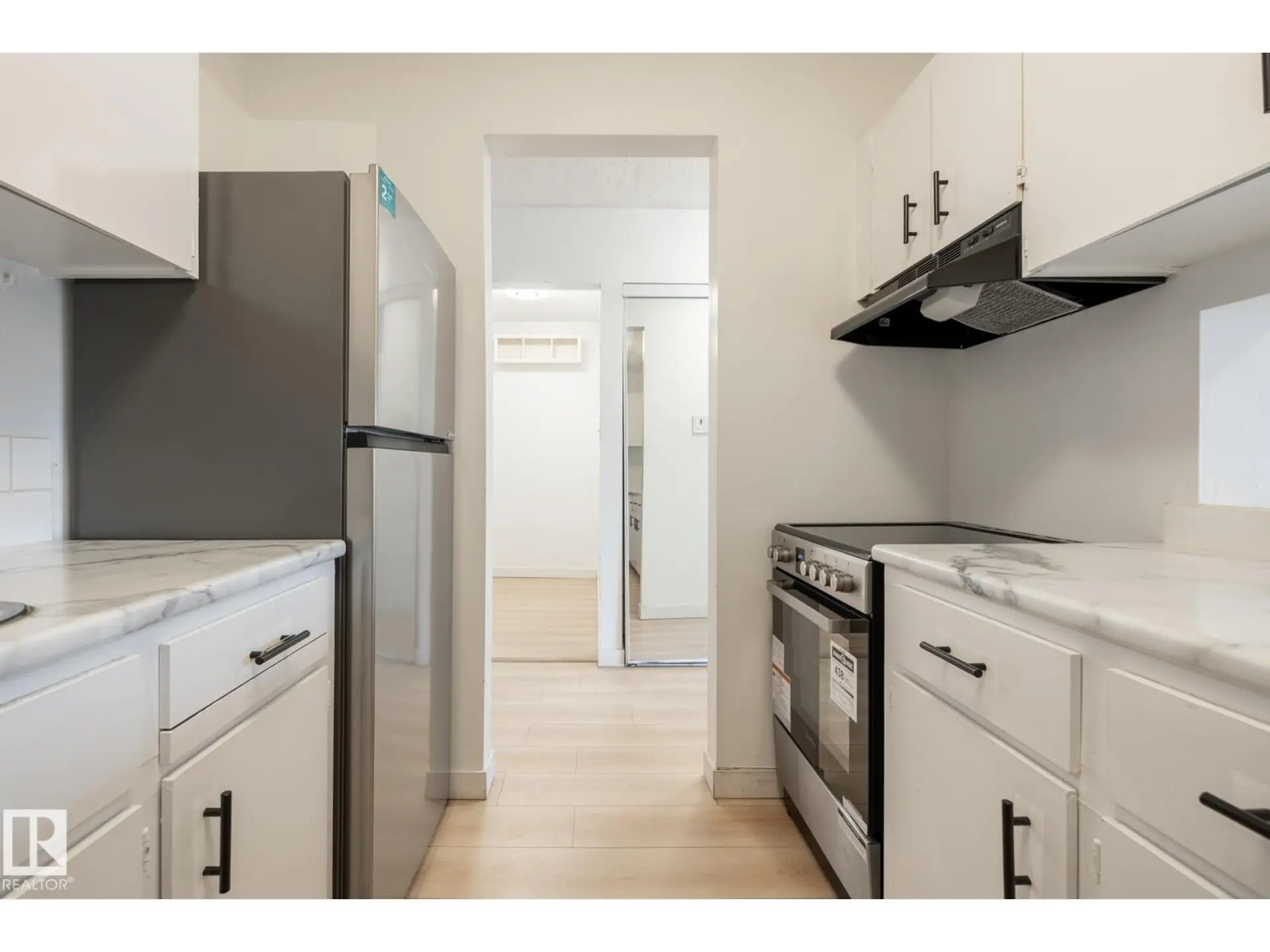 #303 10620 104 ST NW - Image 4